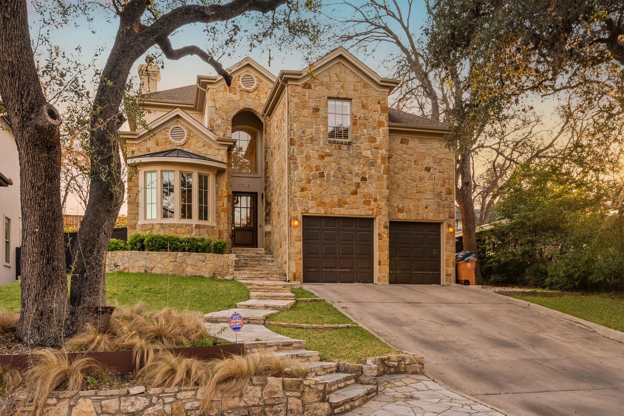 2703 McCullough ST