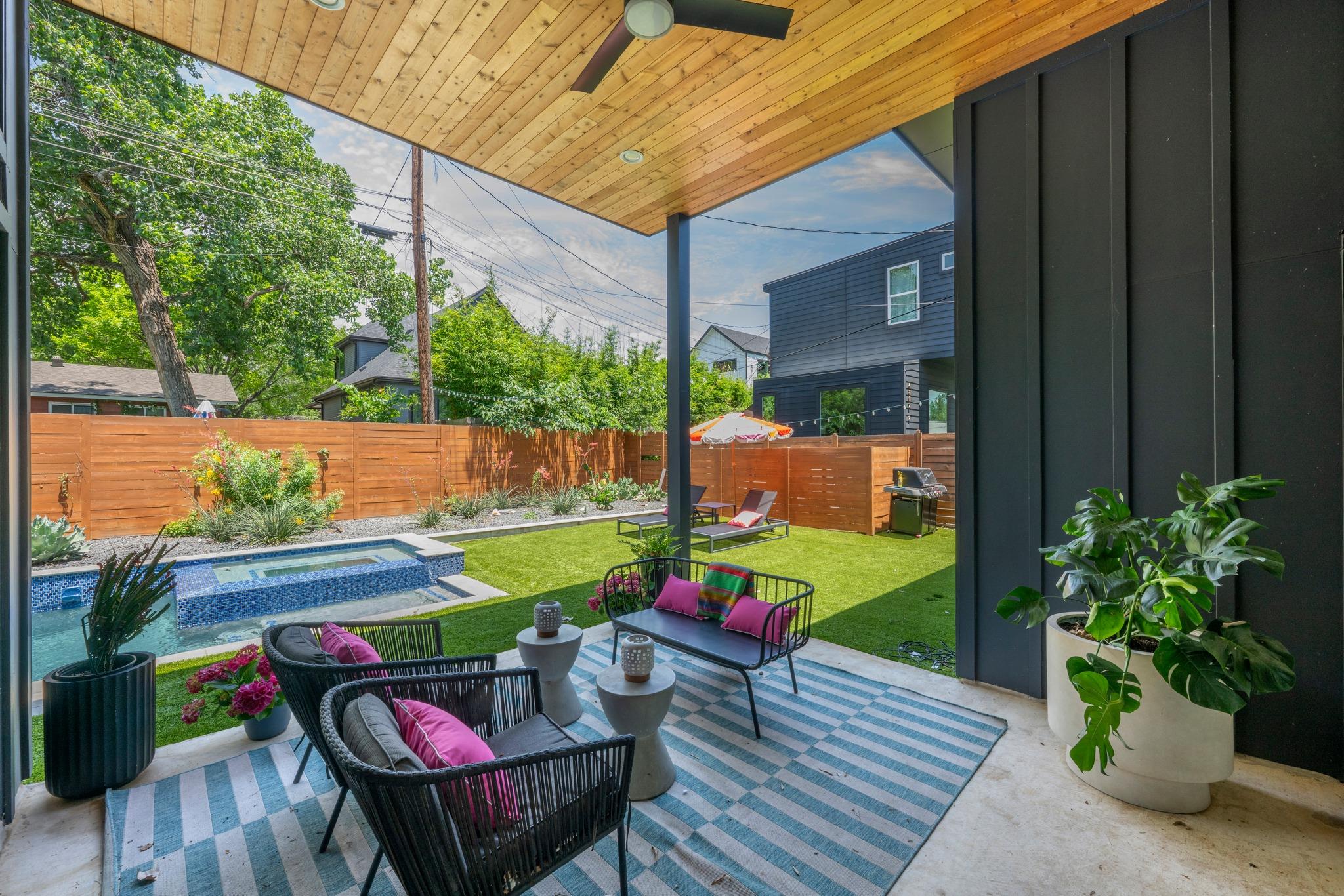 4804 Gladeview