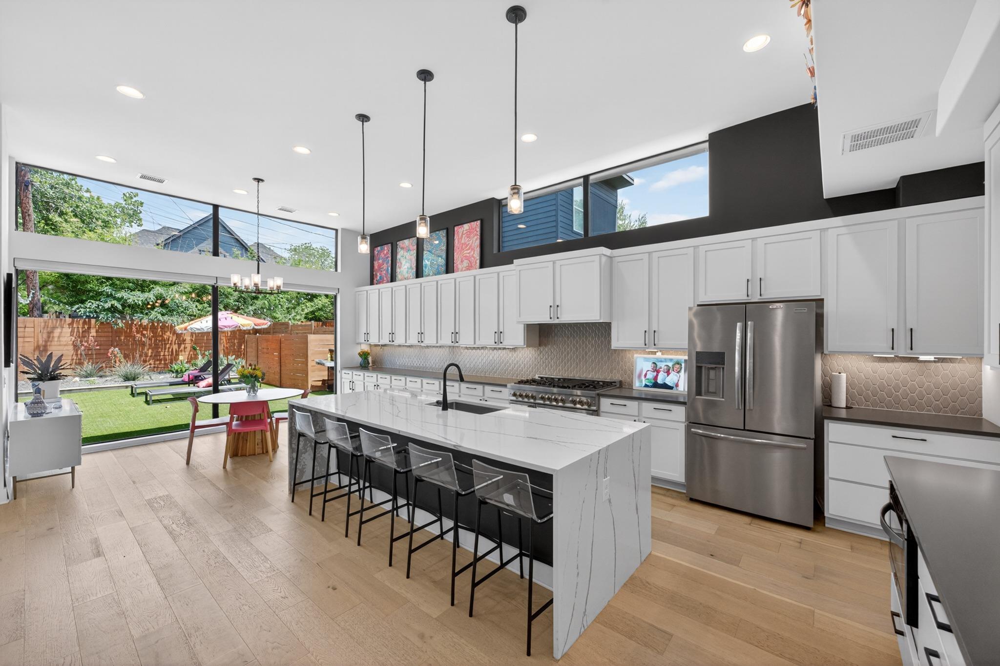 4804 Gladeview