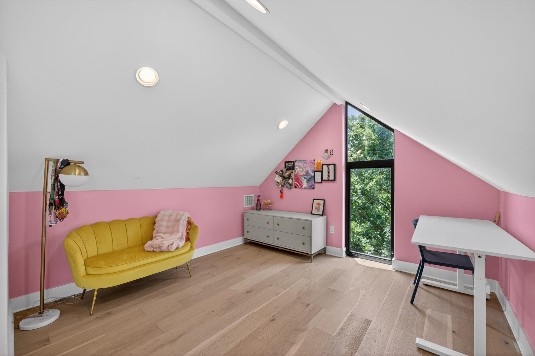 4804 Gladeview