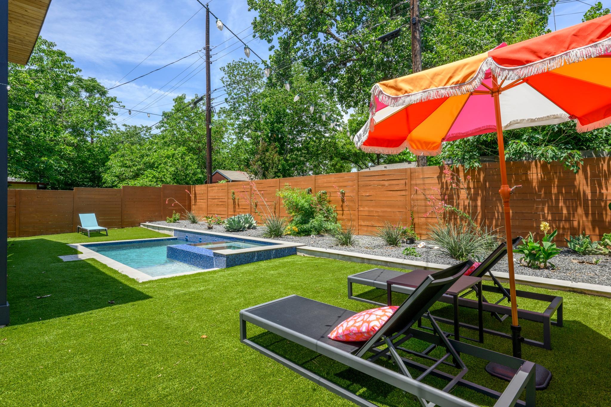 4804 Gladeview
