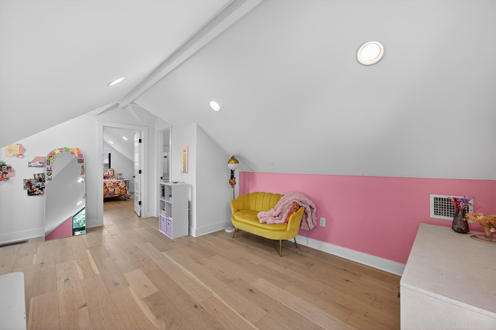 4804 Gladeview