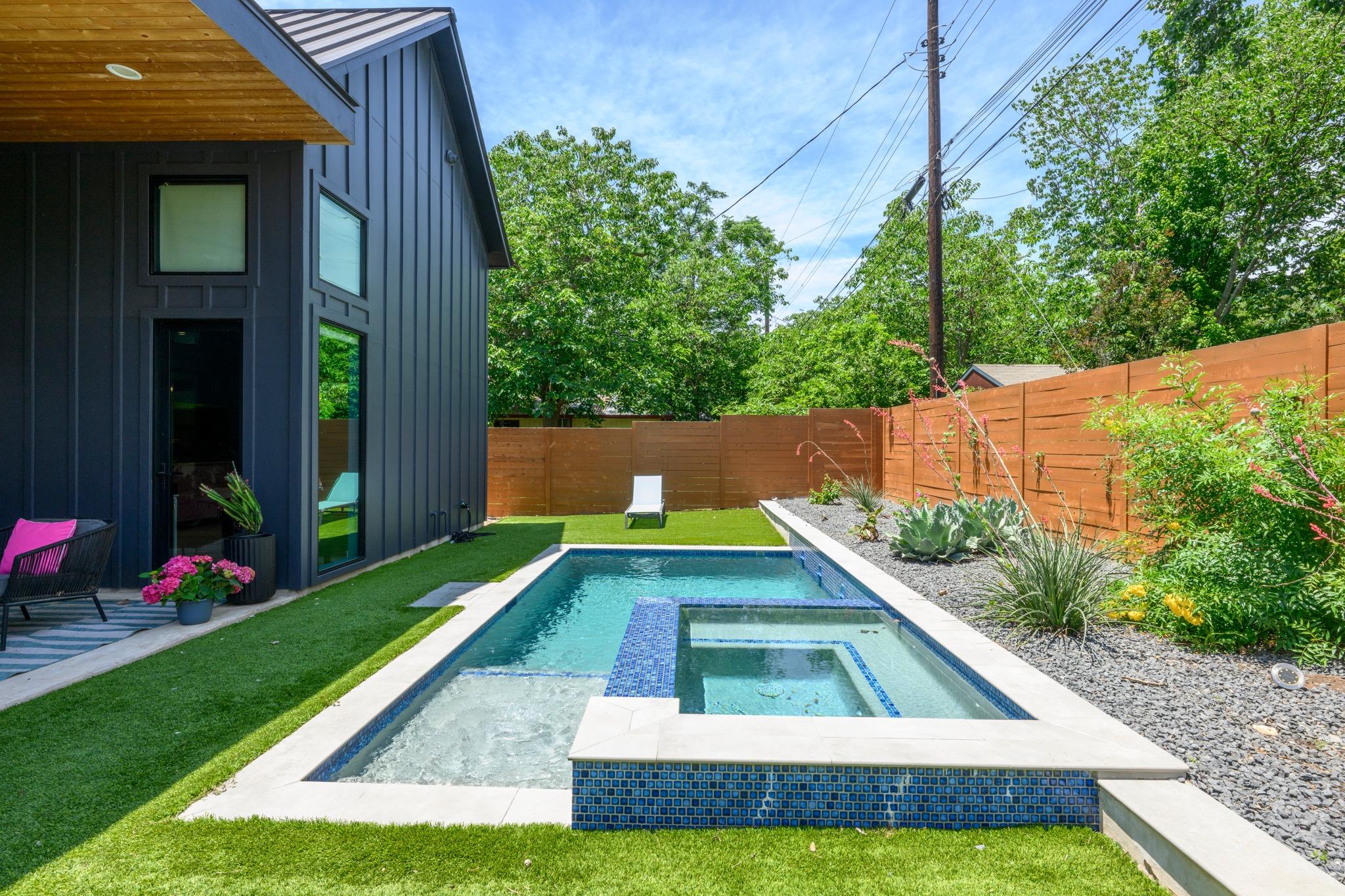 4804 Gladeview
