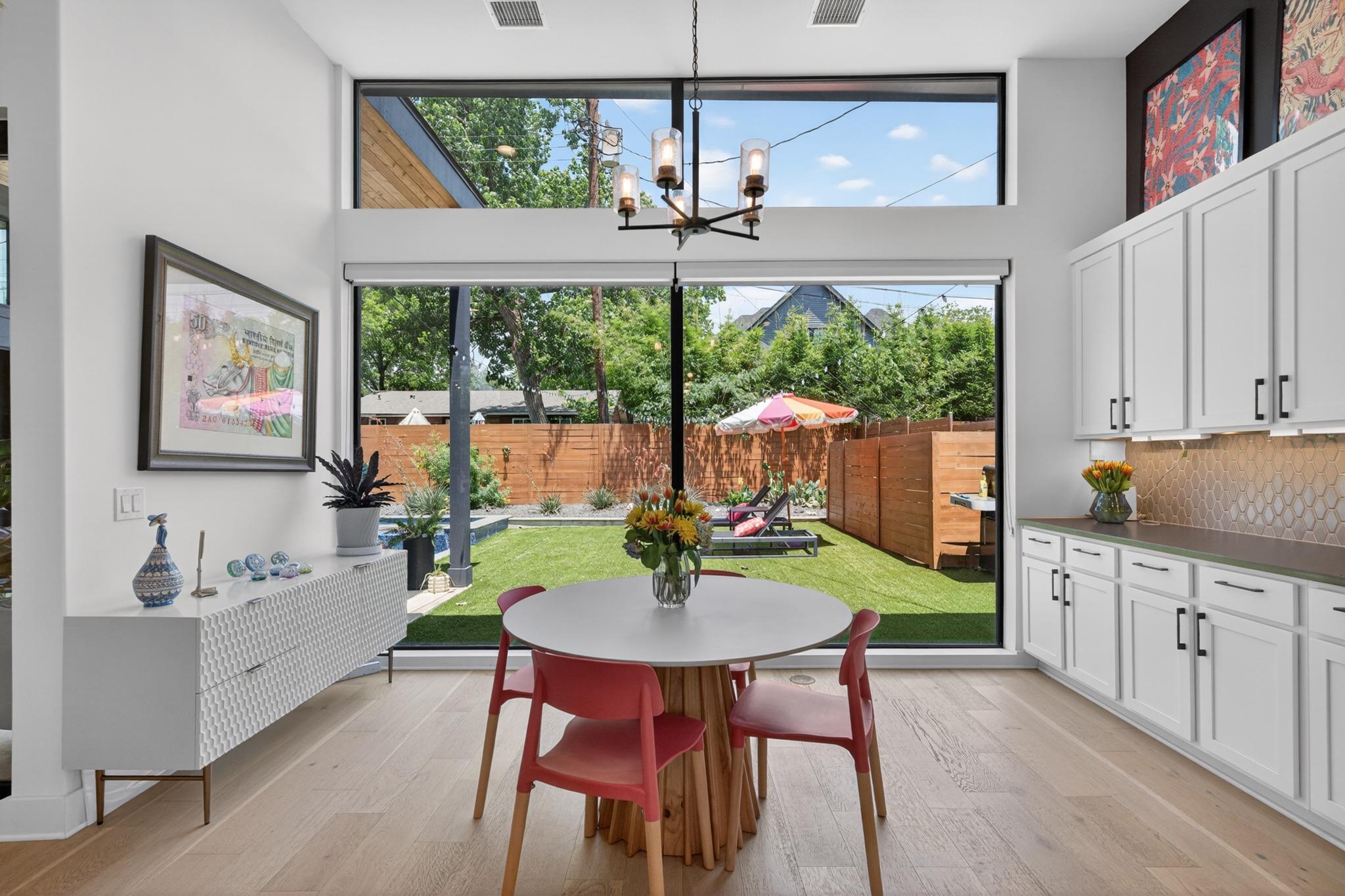 4804 Gladeview