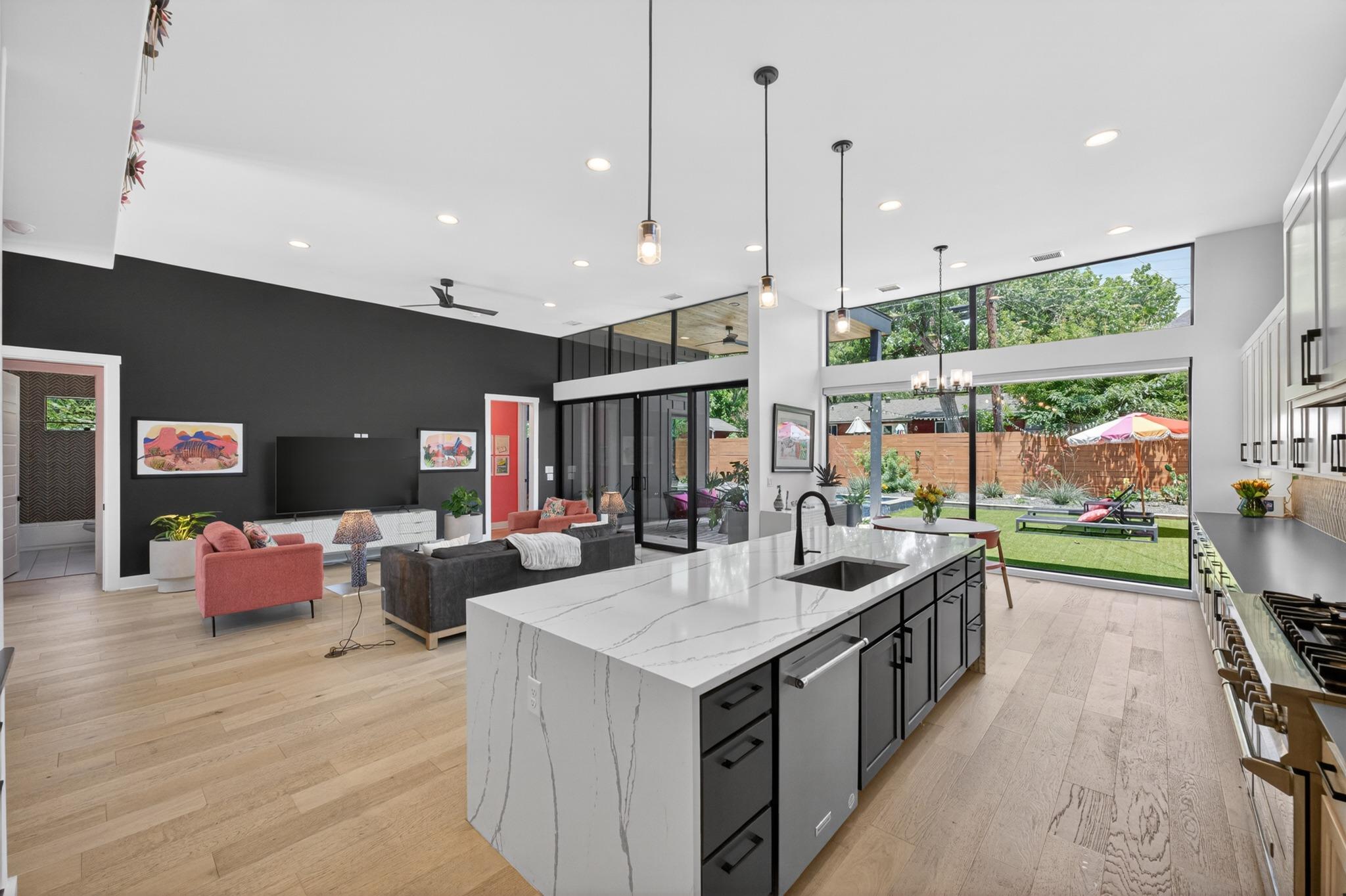 4804 Gladeview