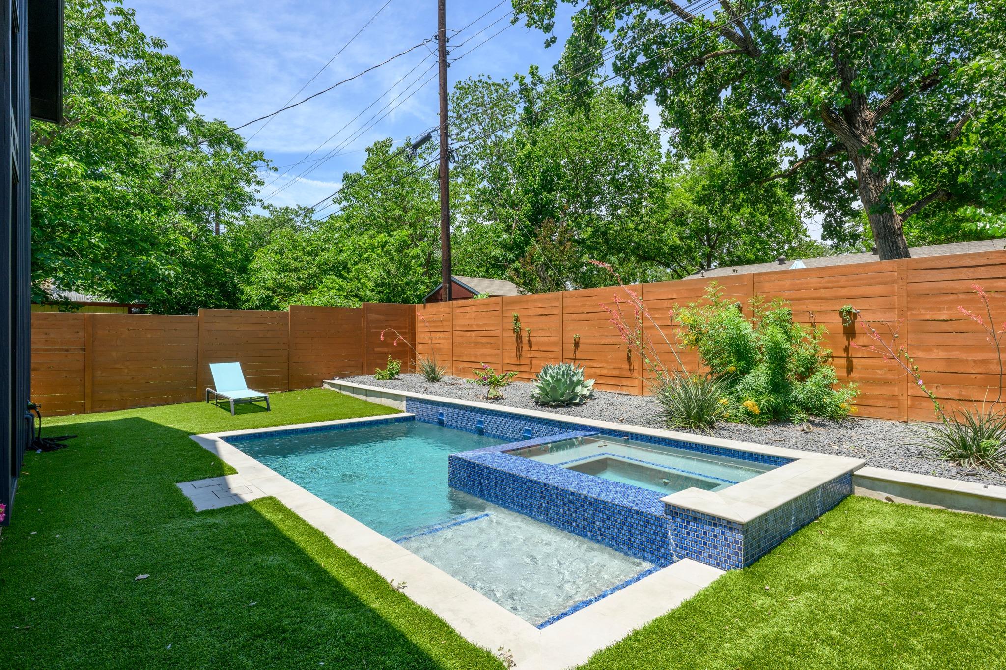 4804 Gladeview