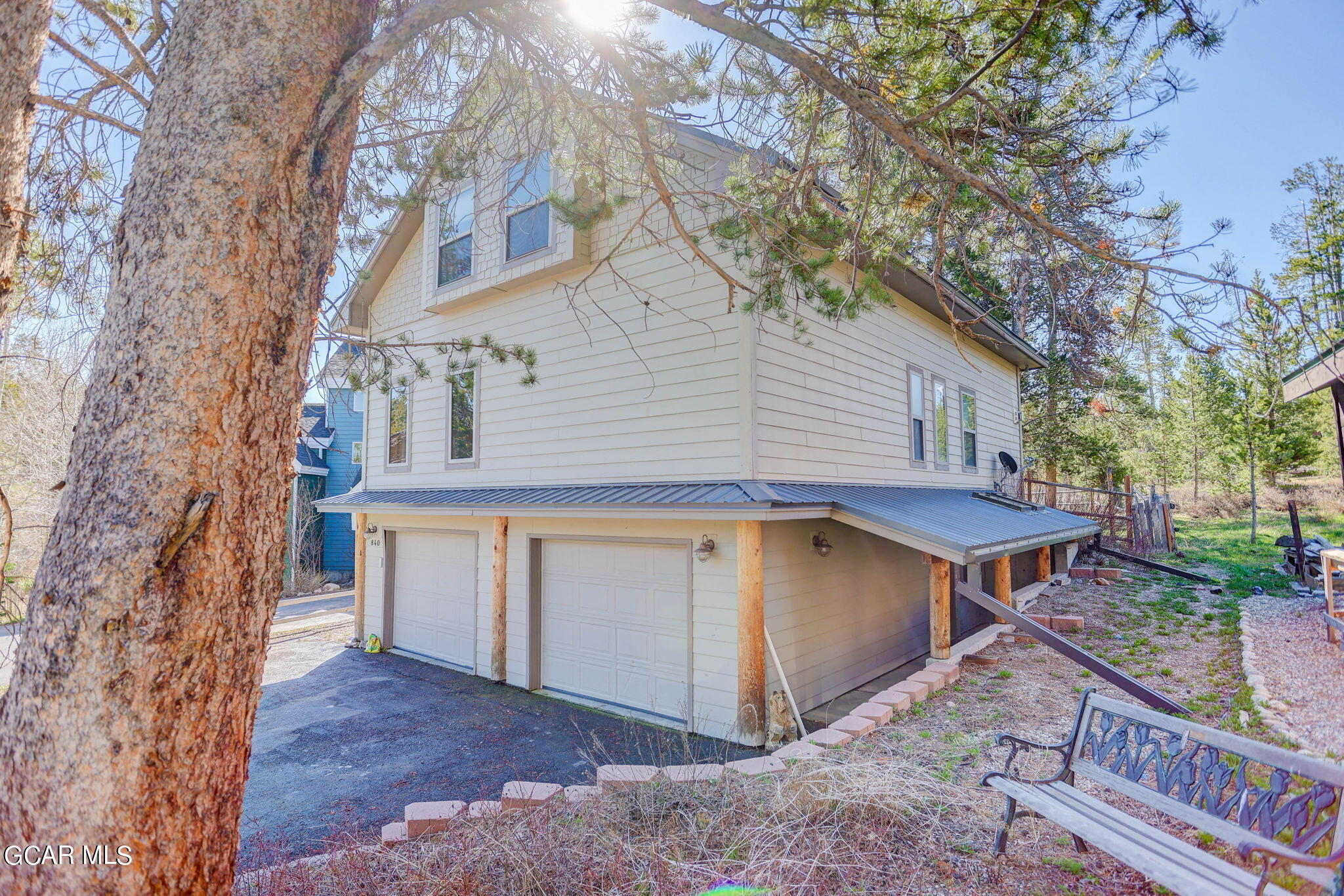 840 BADGER Lane