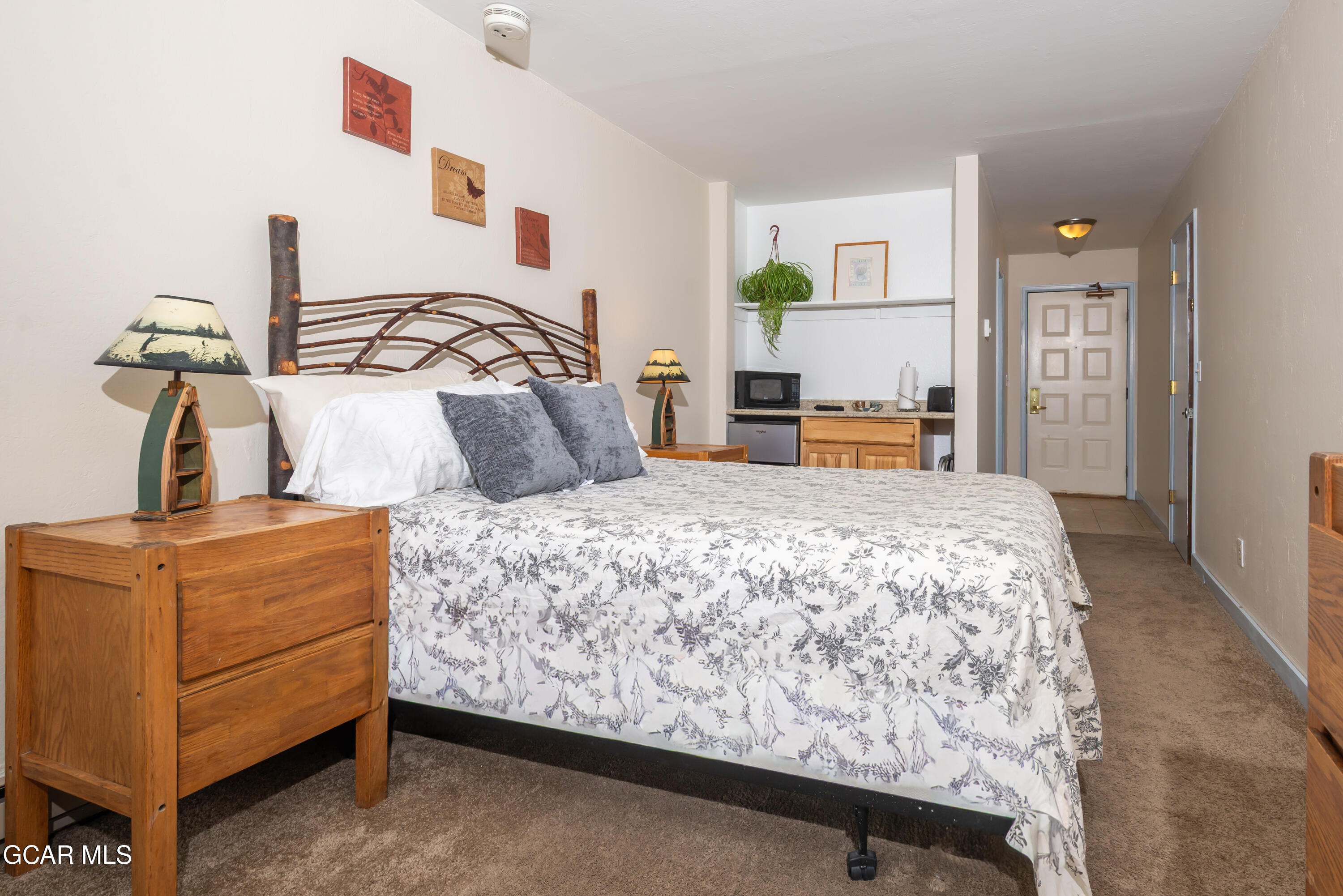 62927 US HWY 40 204/202