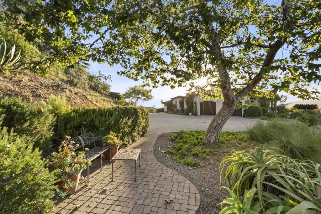 7778 Camino Sin Puente