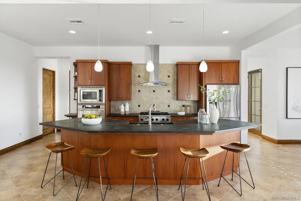 7778 Camino Sin Puente