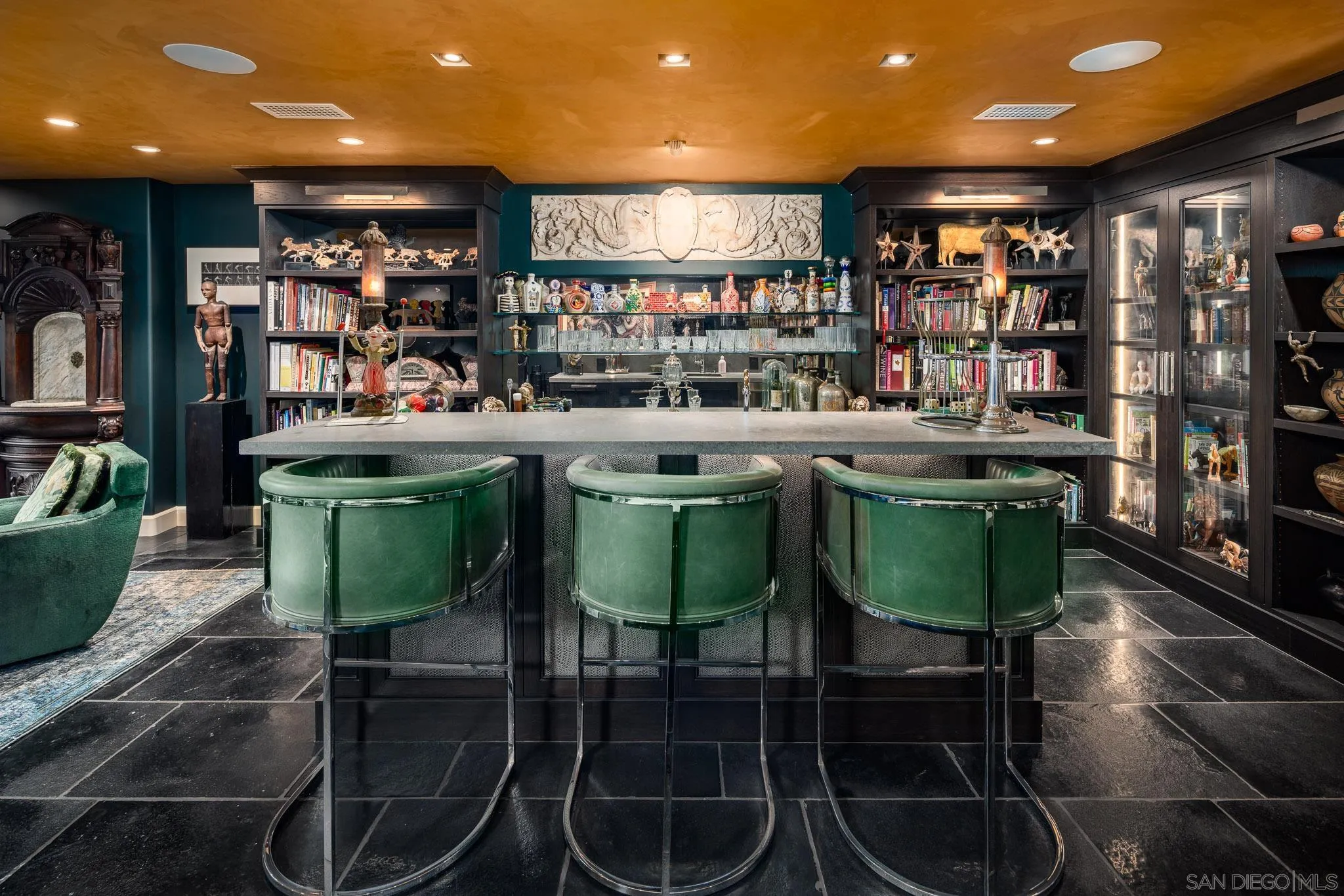 18245 Paseo Victoria