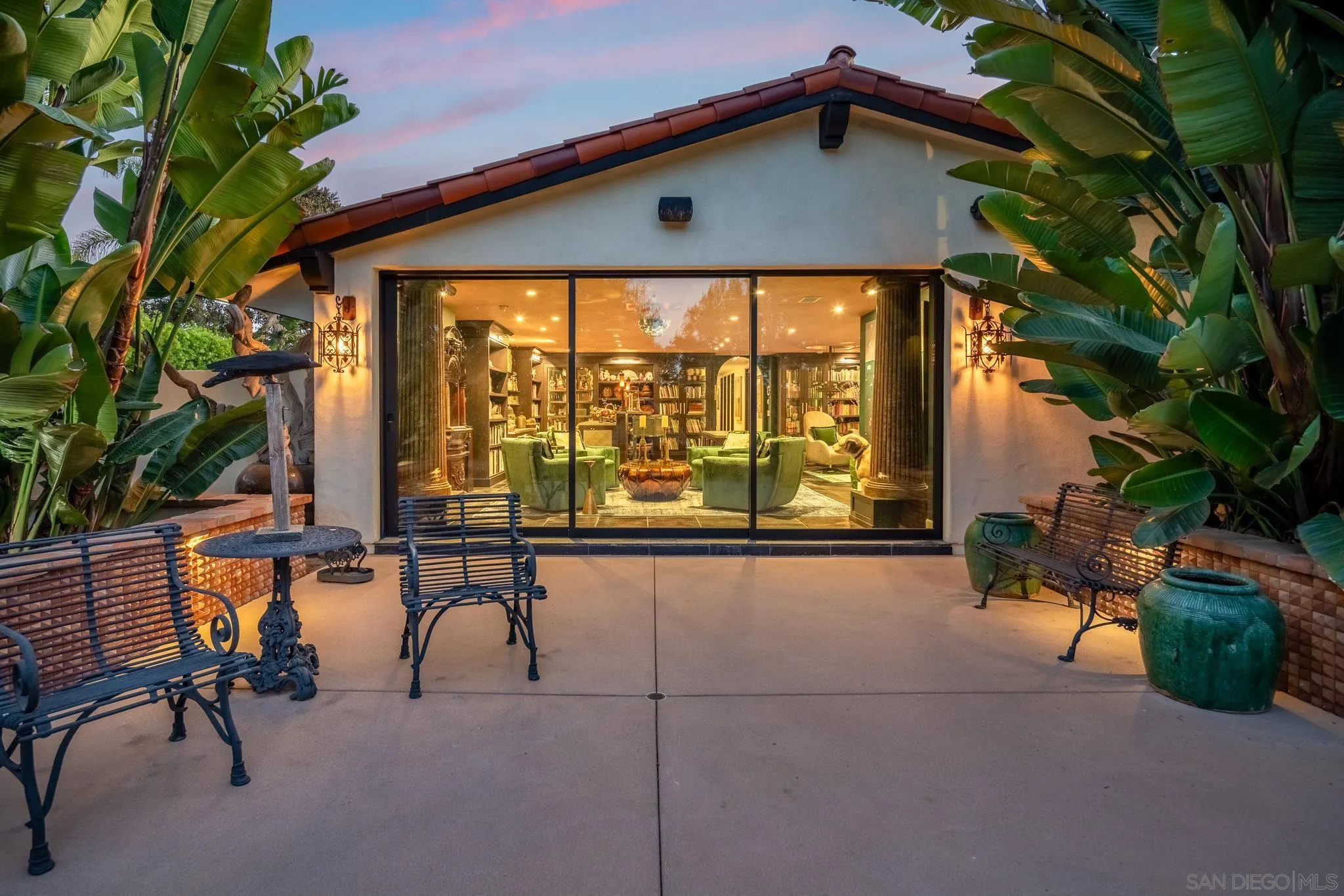 18245 Paseo Victoria