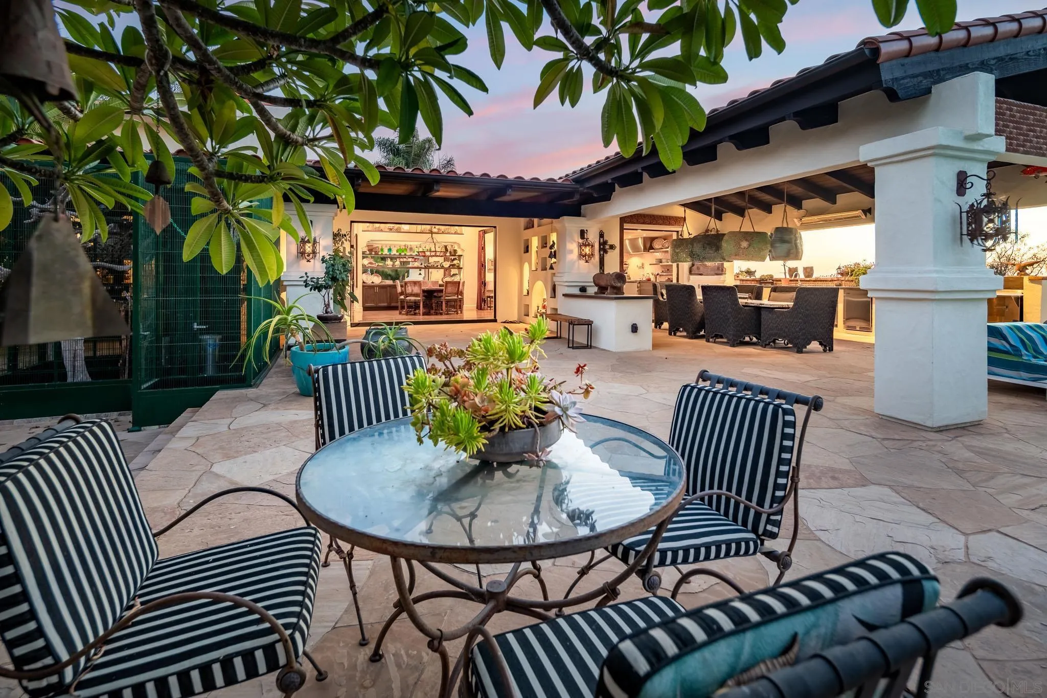 18245 Paseo Victoria