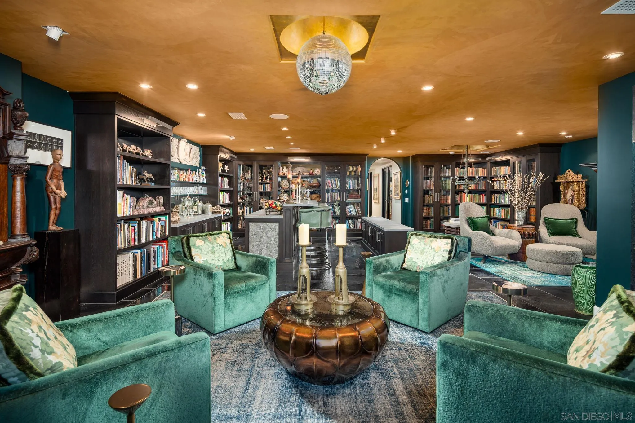 18245 Paseo Victoria