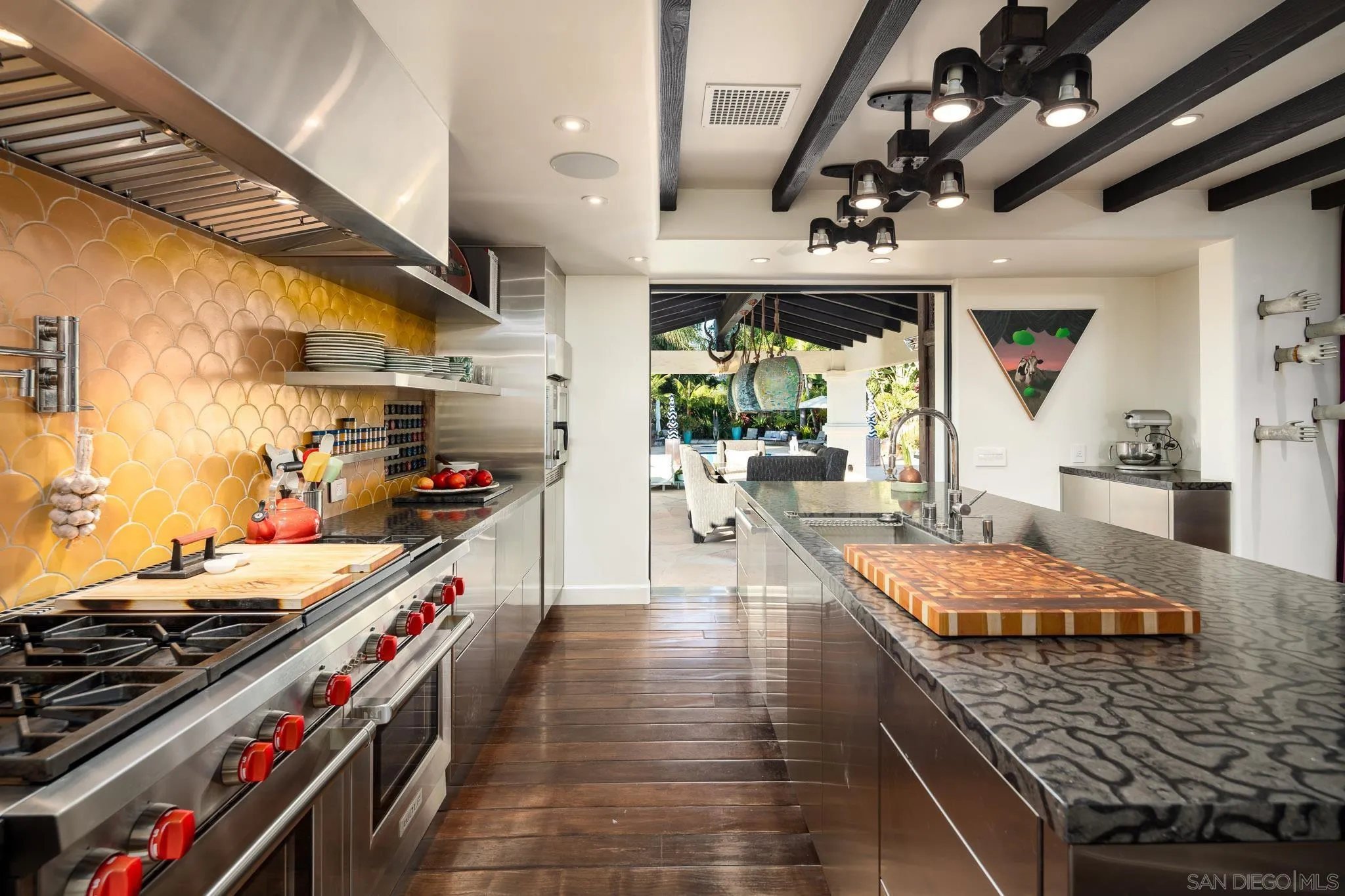 18245 Paseo Victoria