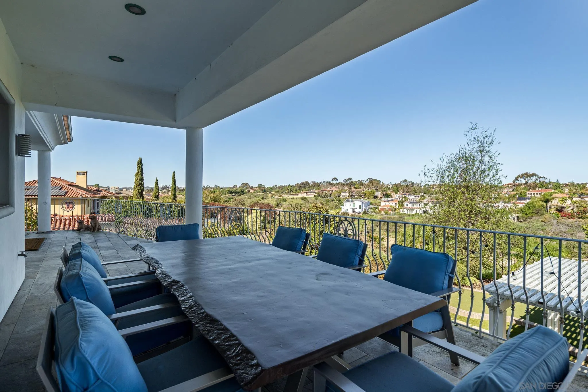 5848 Meadows Del Mar