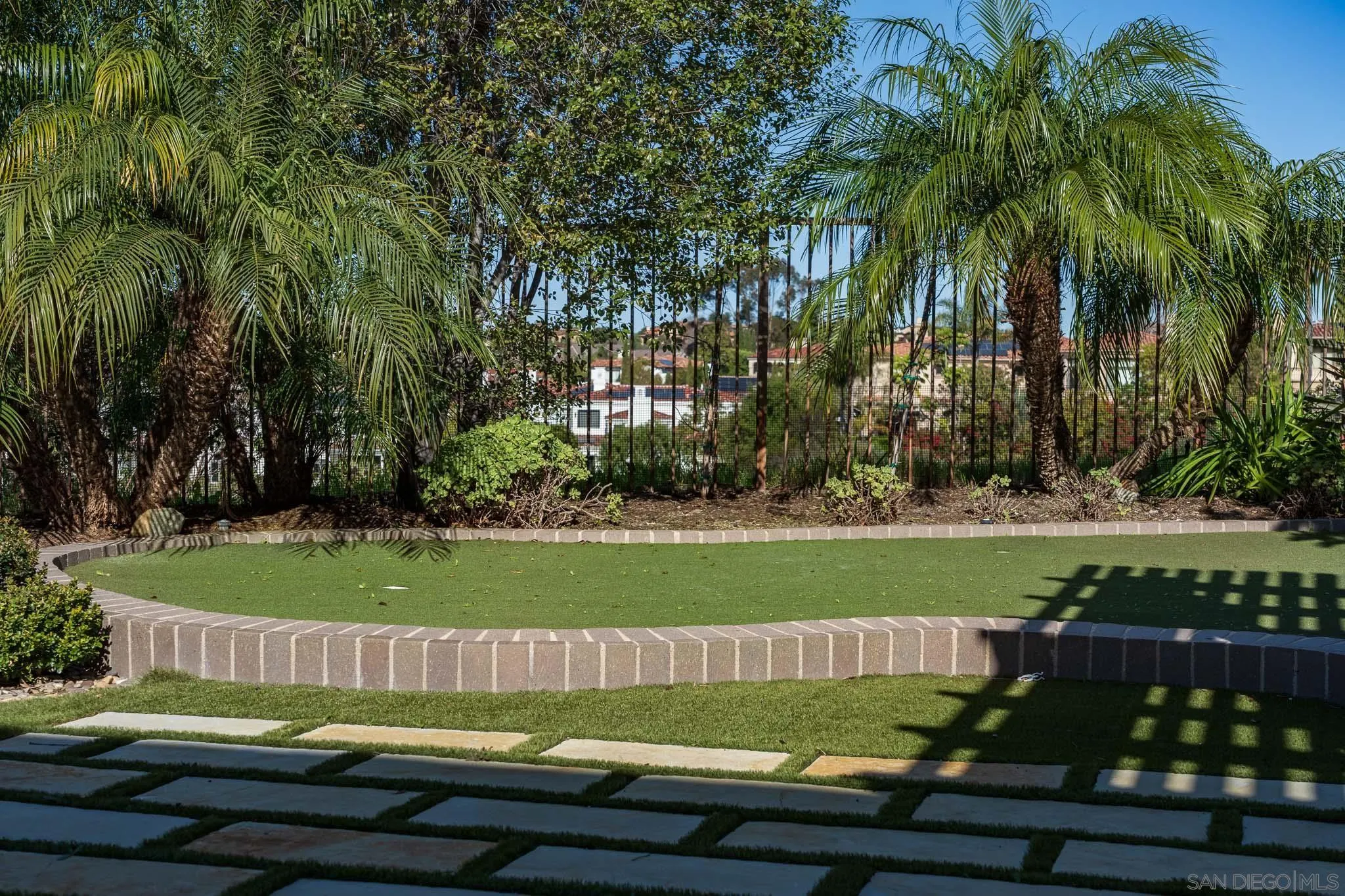 5848 Meadows Del Mar