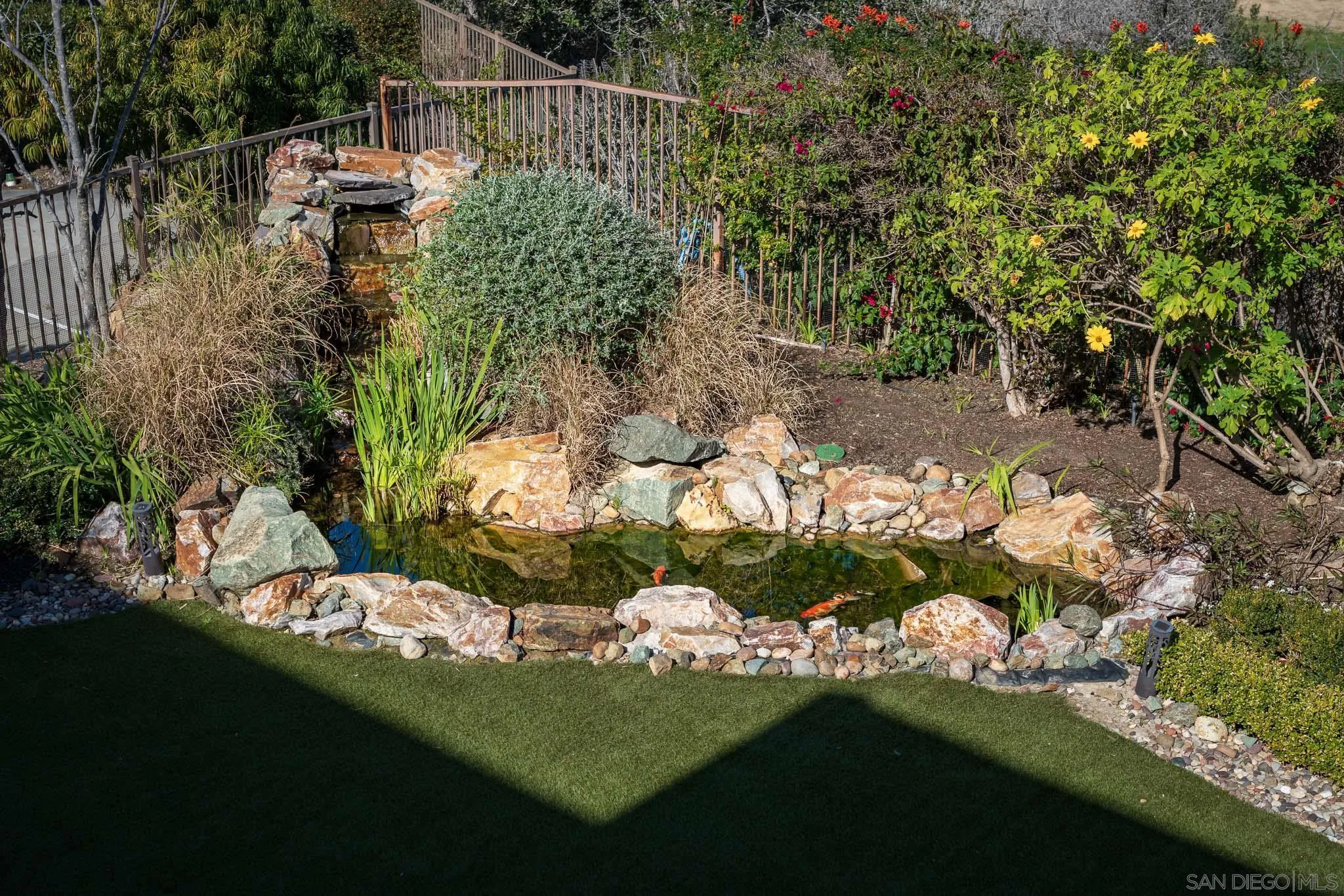 5848 Meadows Del Mar