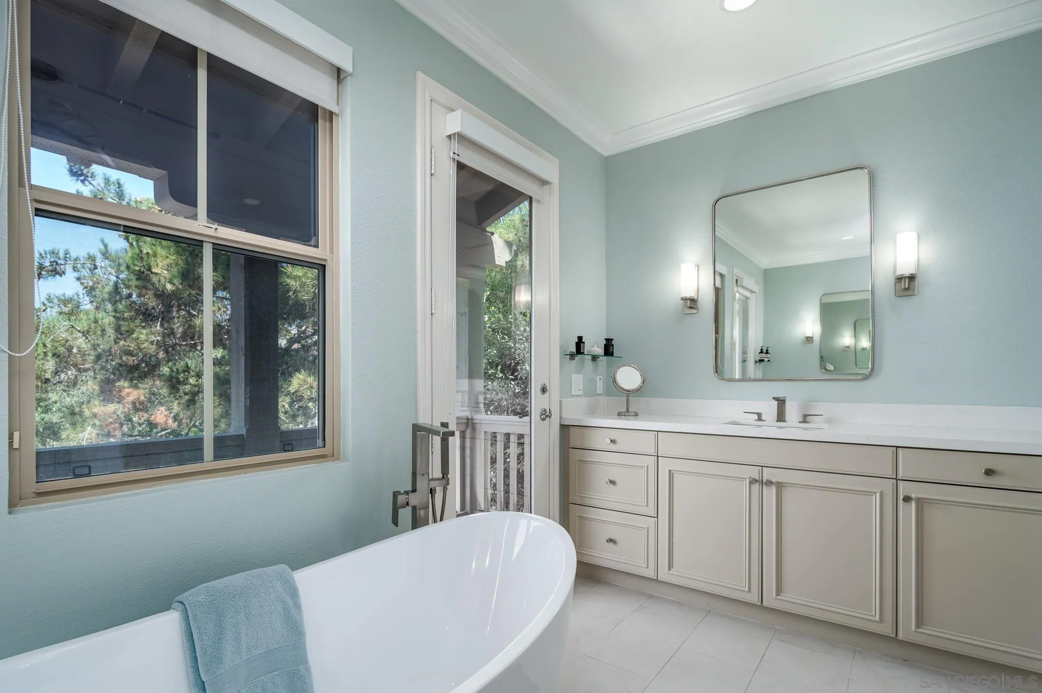 7425 Rancho Cabrillo Trail