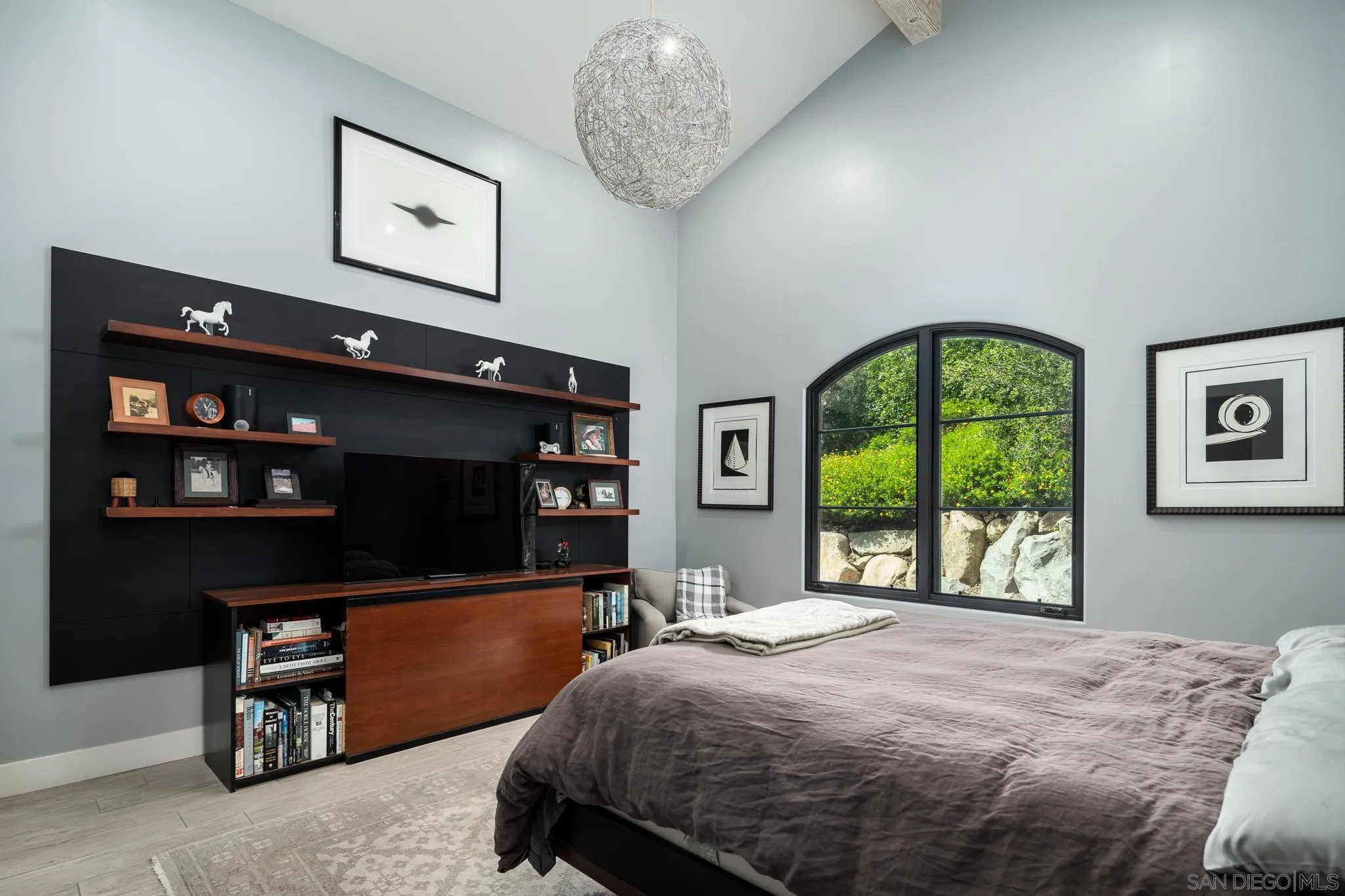 6154 Camino Selva