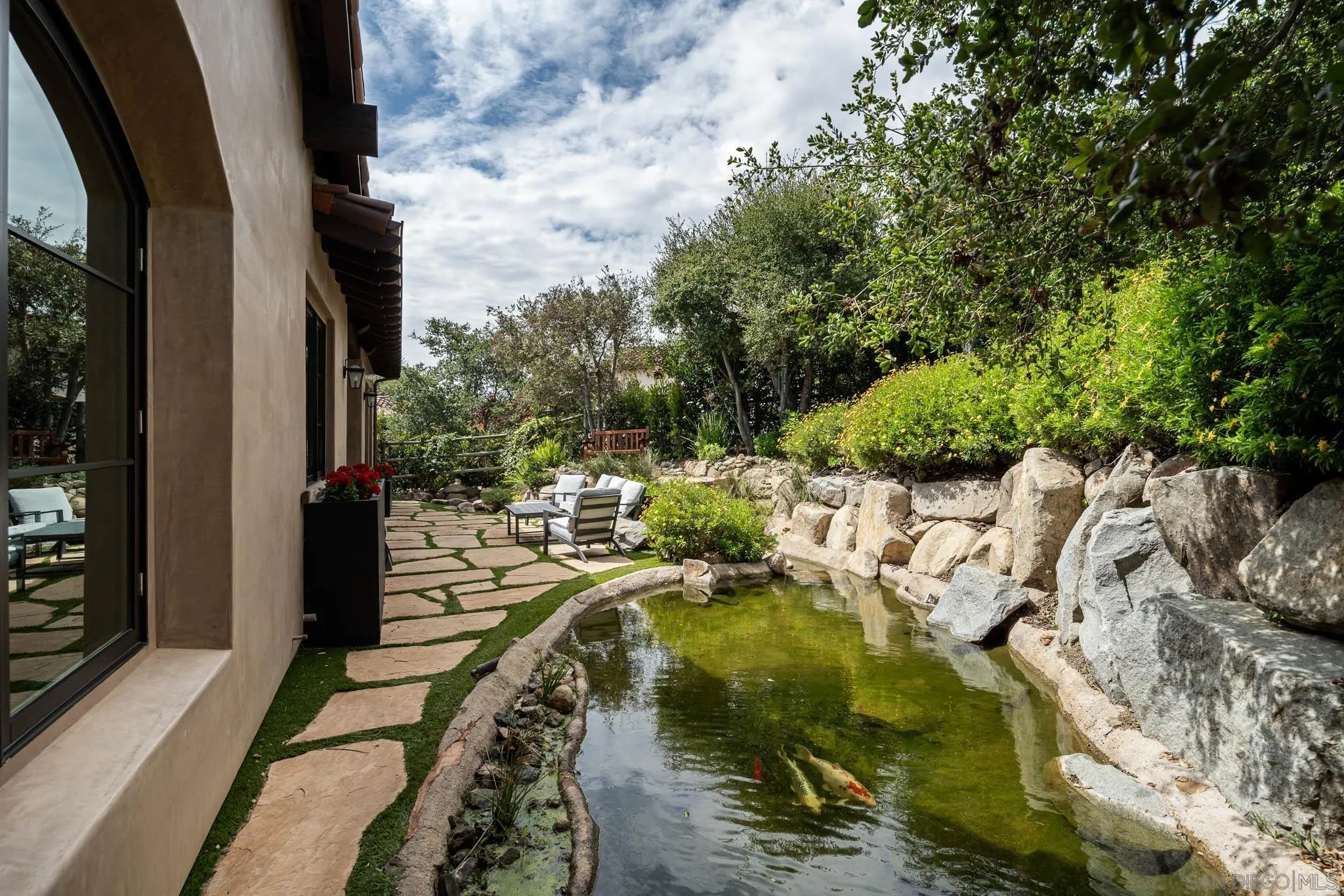 6154 Camino Selva