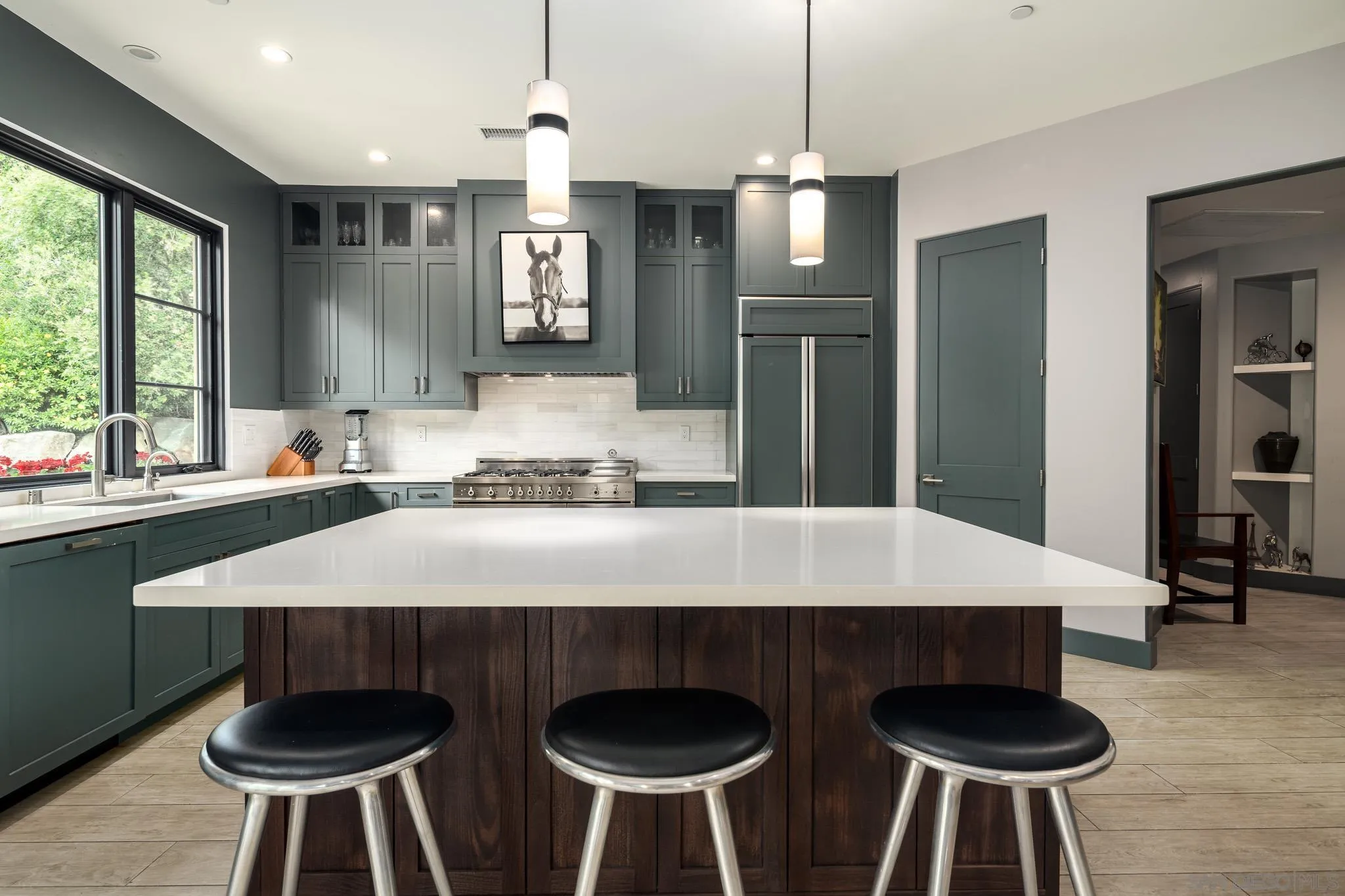 6154 Camino Selva