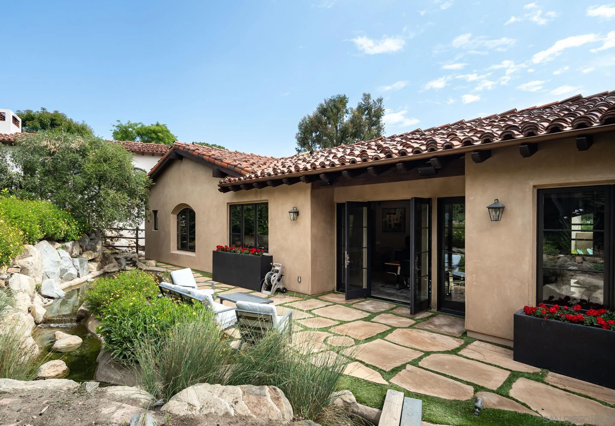 6154 Camino Selva