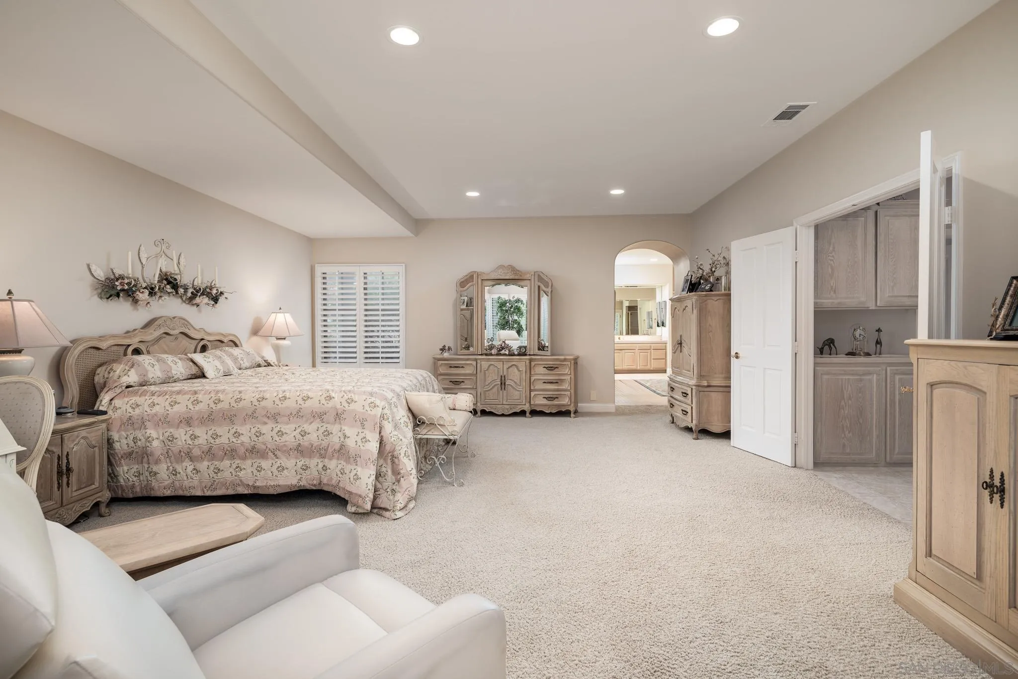 18221 Via Ascenso