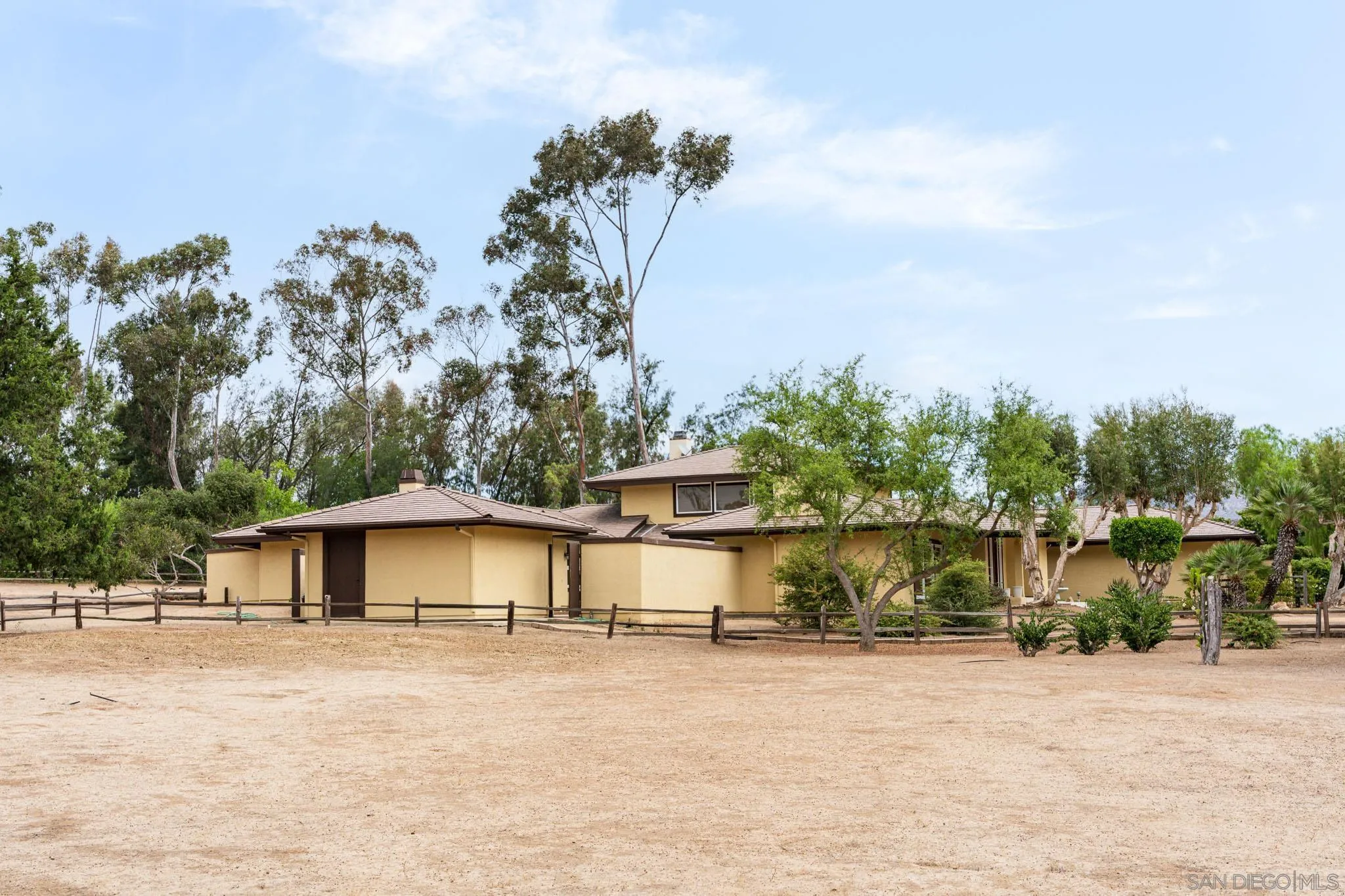 6358 Lago Lindo