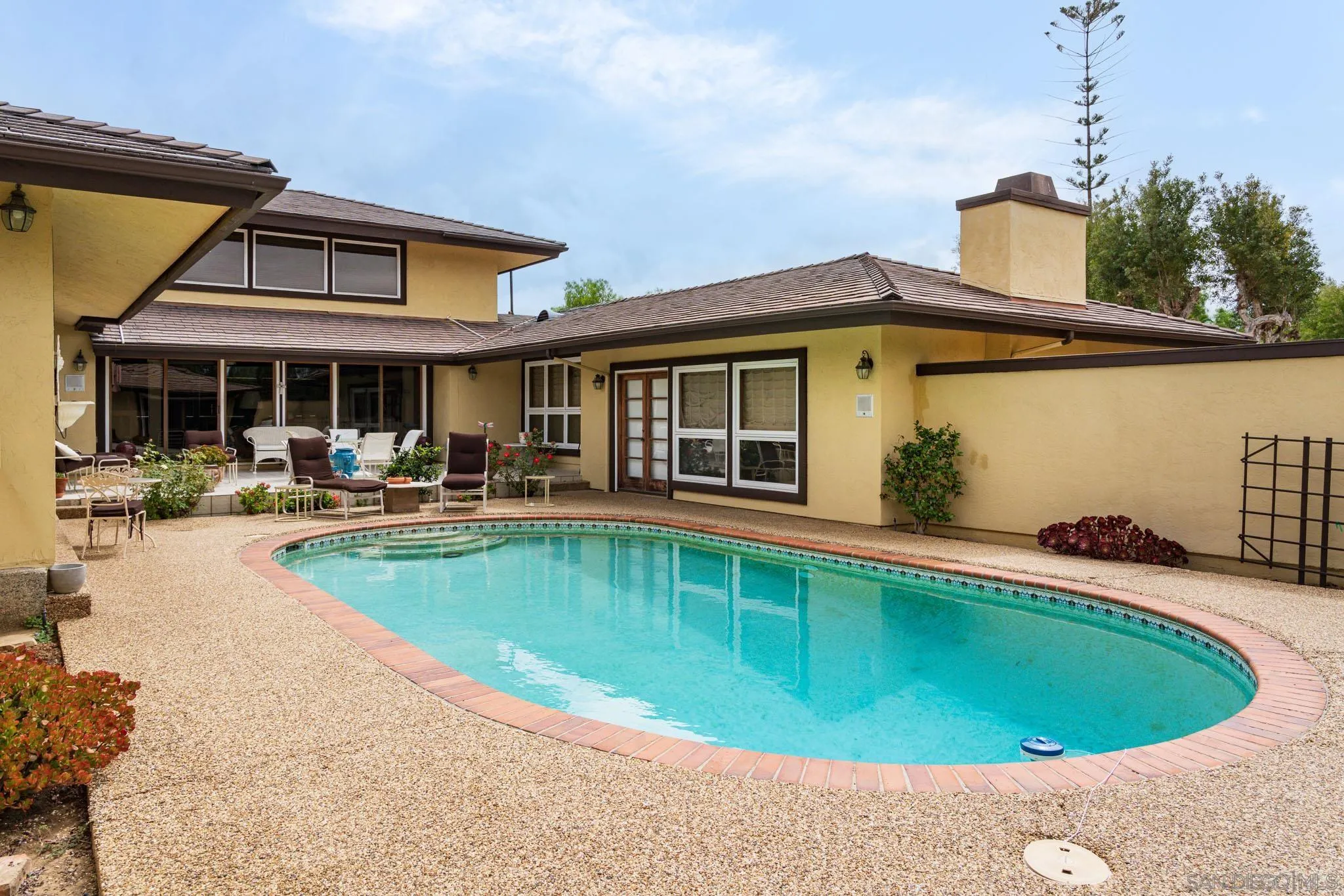 6358 Lago Lindo