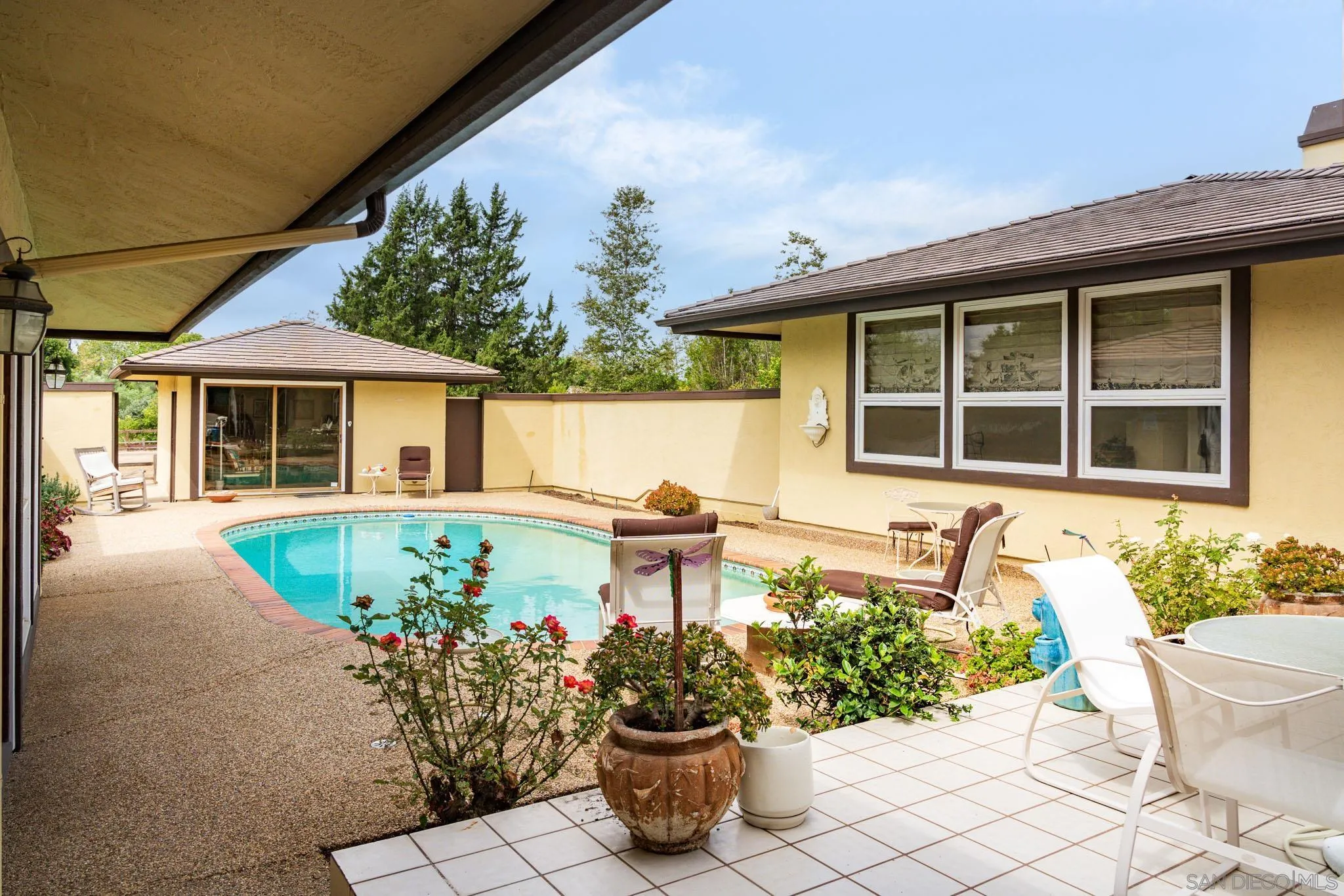 6358 Lago Lindo