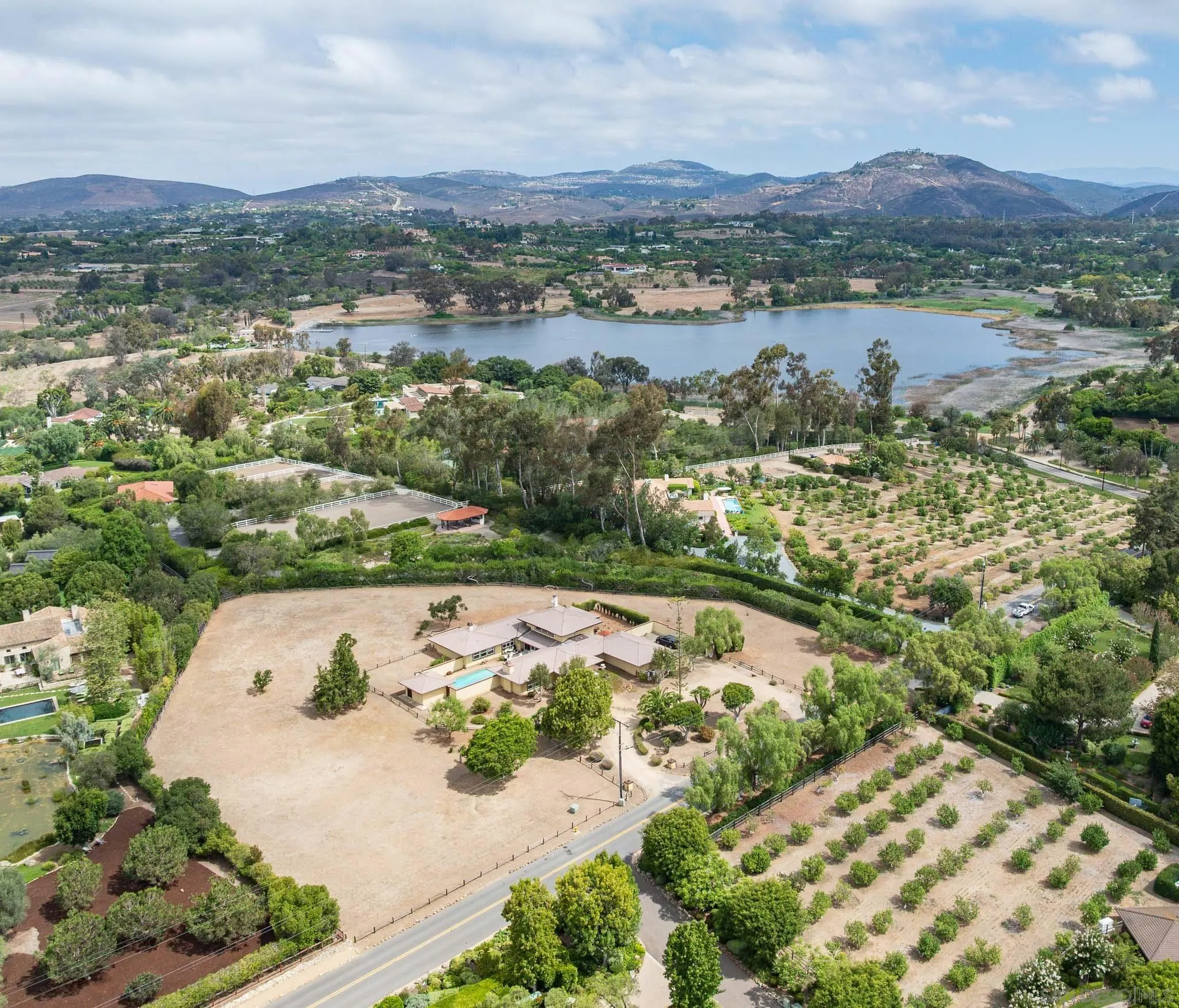 6358 Lago Lindo