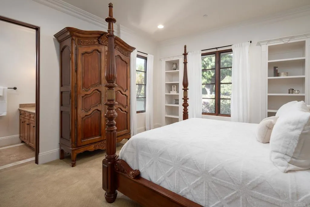 5031 Rancho Del Mar Trail