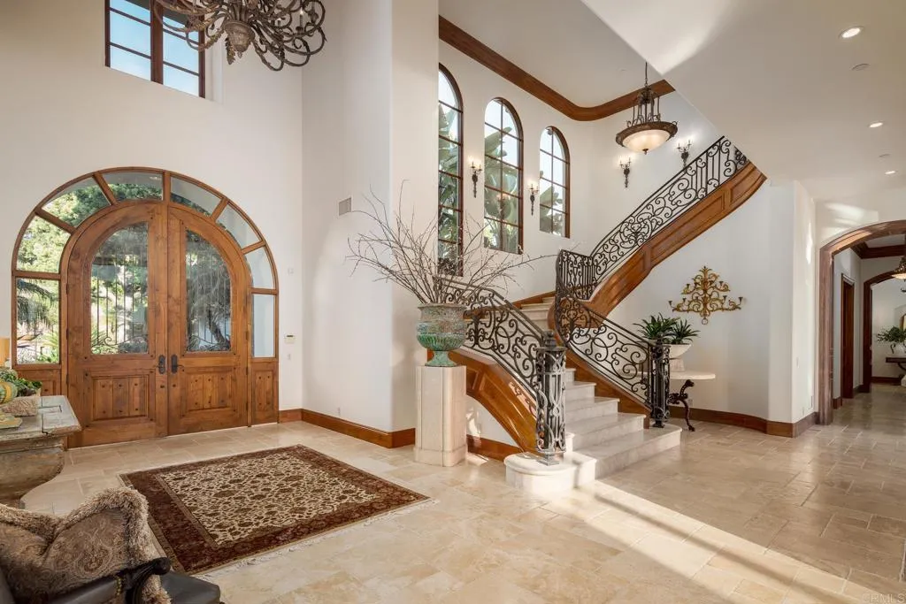 5031 Rancho Del Mar Trail