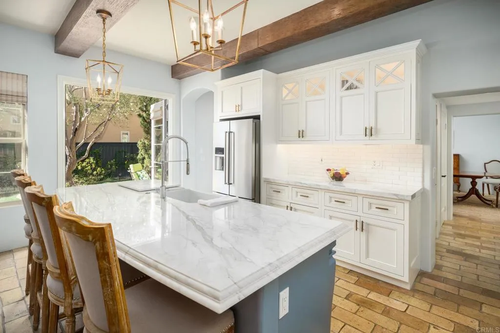 7664 Concerto Ln