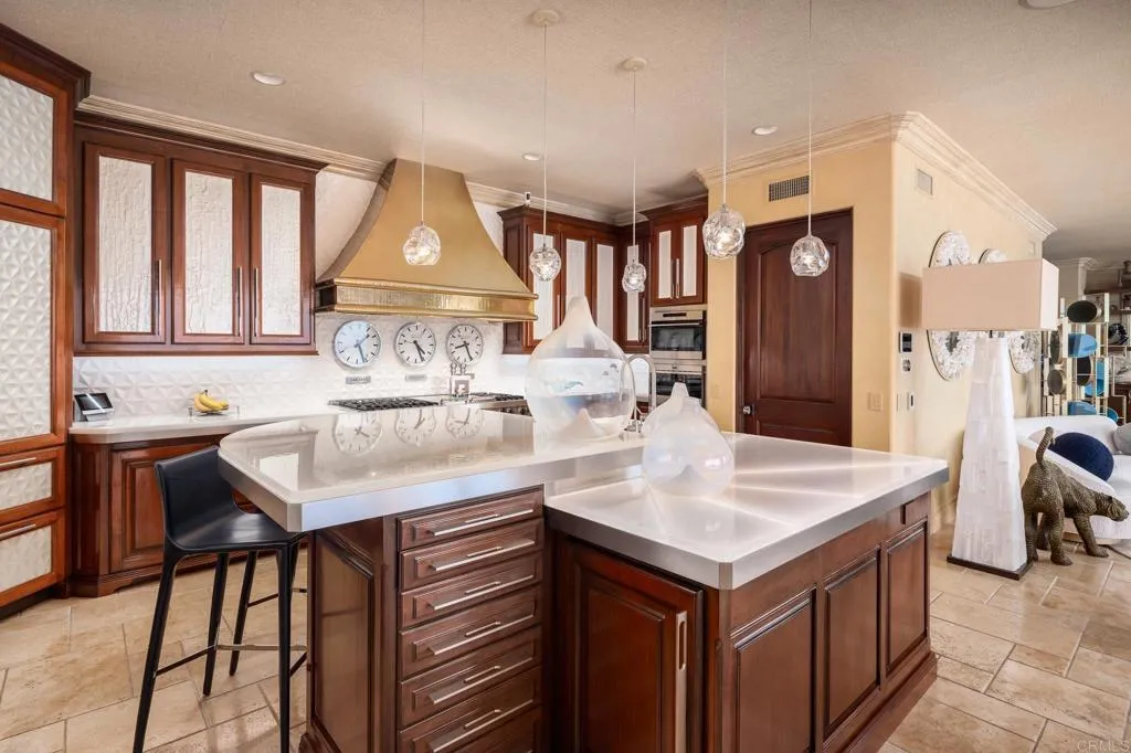 5019 Tierra Del Oro
