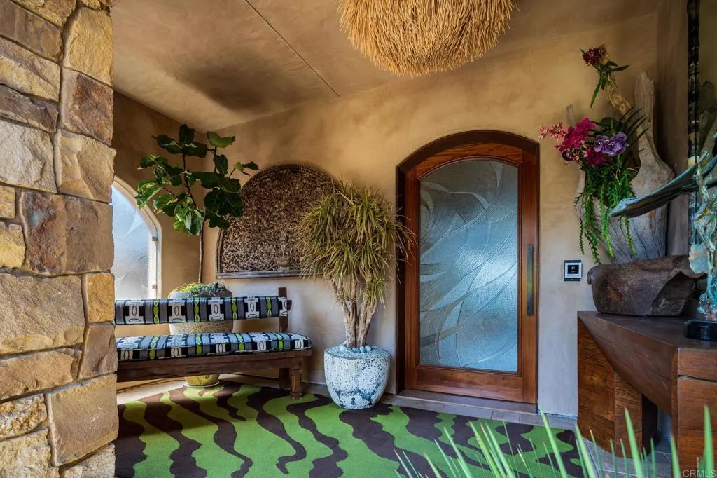 5019 Tierra Del Oro