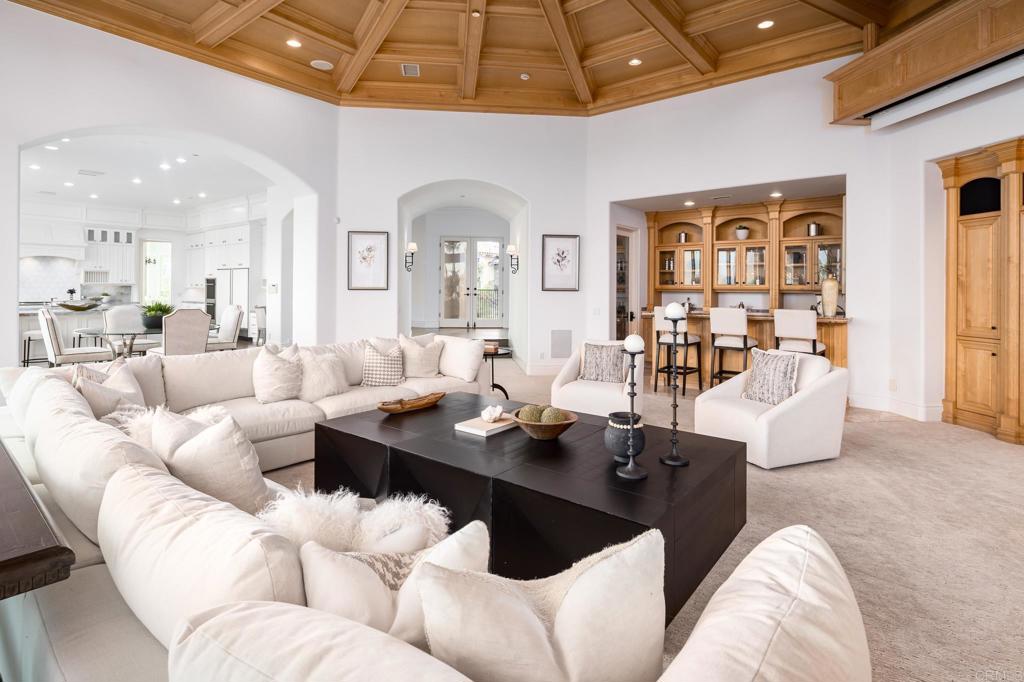 6868 Spyglass Lane