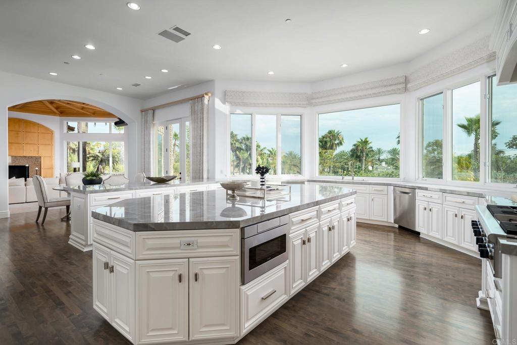 6868 Spyglass Lane