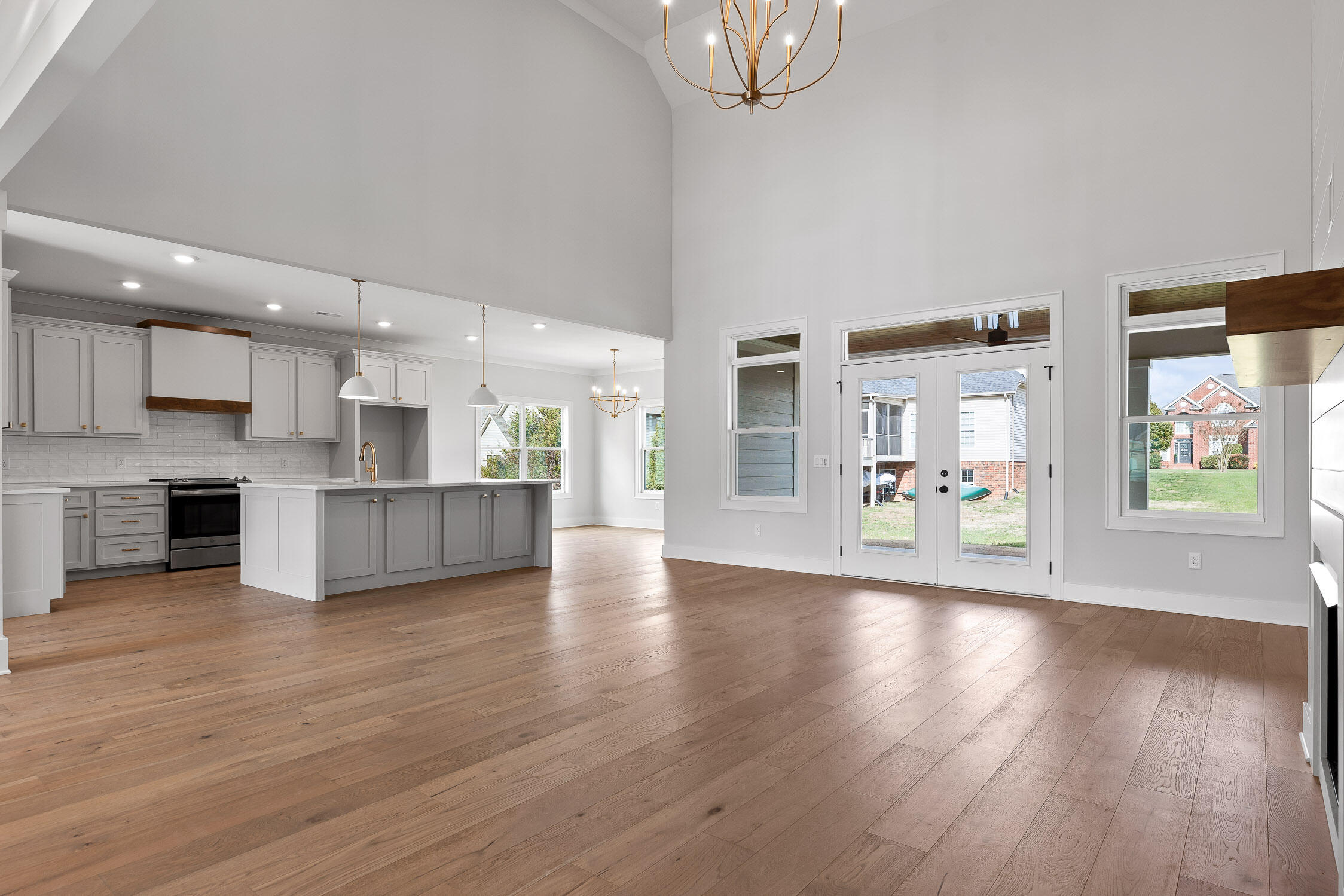 7901 Vervena Drive, 10