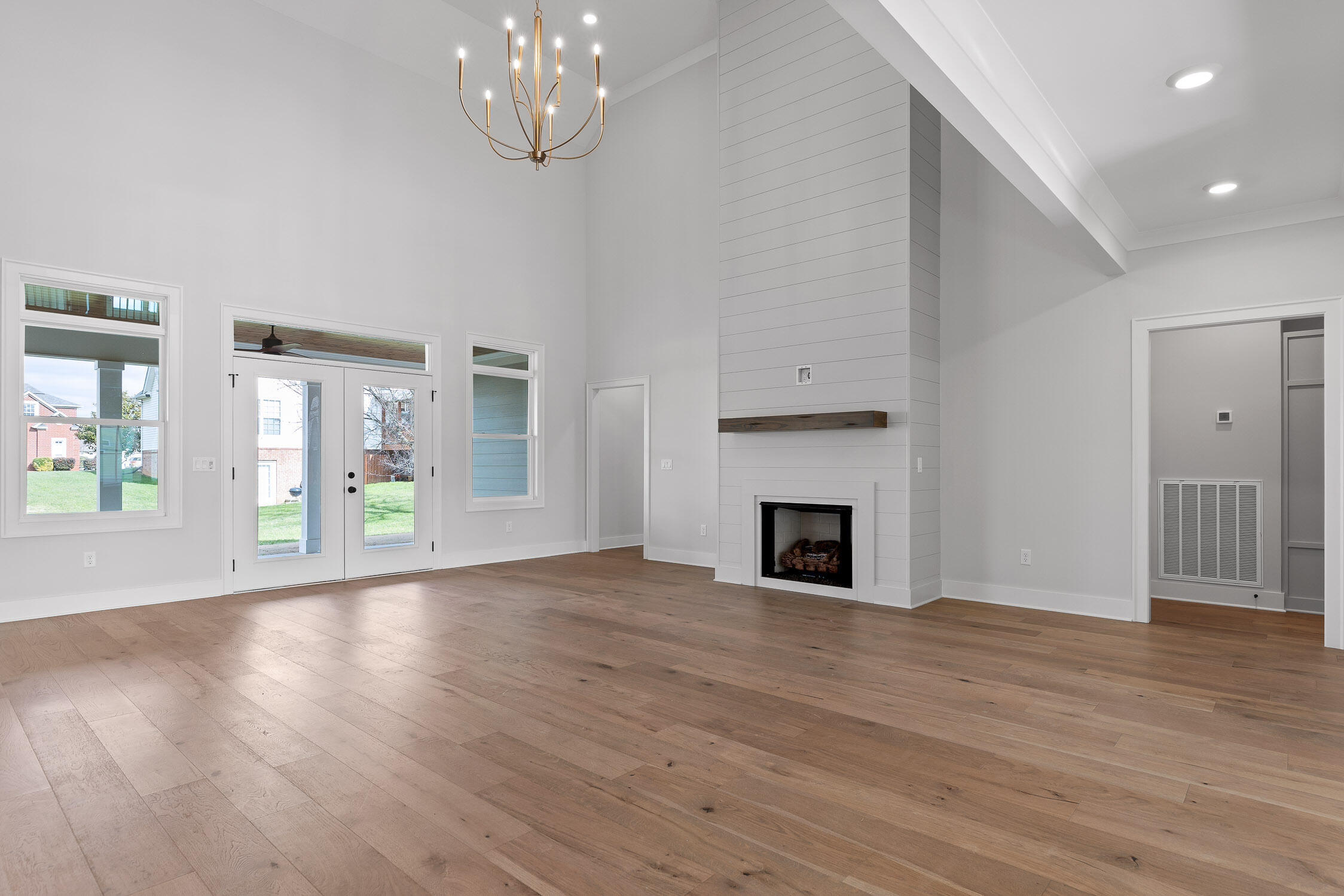 7901 Vervena Drive, 10