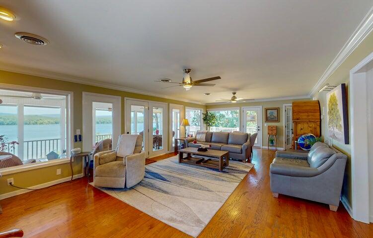 4809 Wind Bluff Circle
