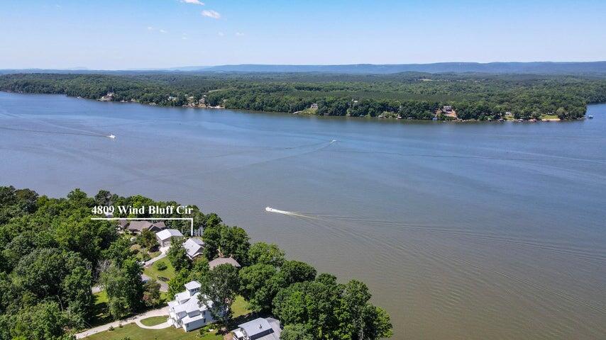 4809 Wind Bluff Circle