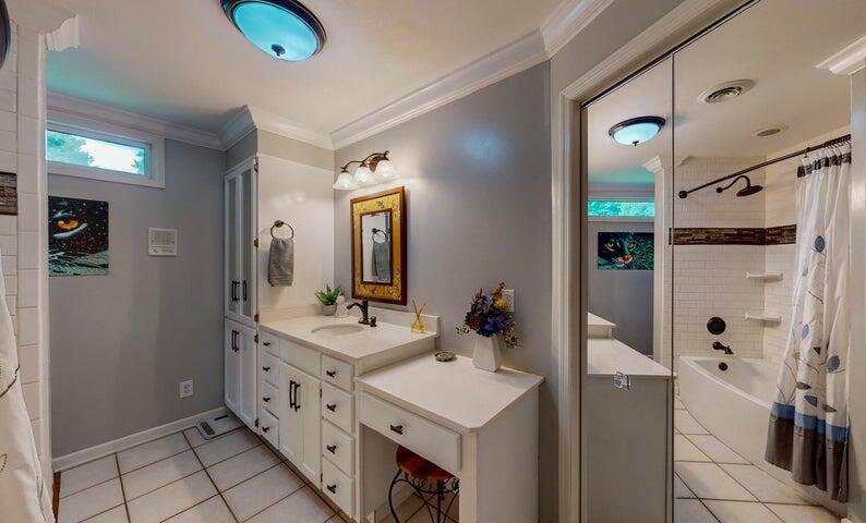 4809 Wind Bluff Circle