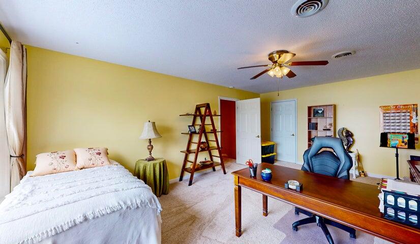4809 Wind Bluff Circle