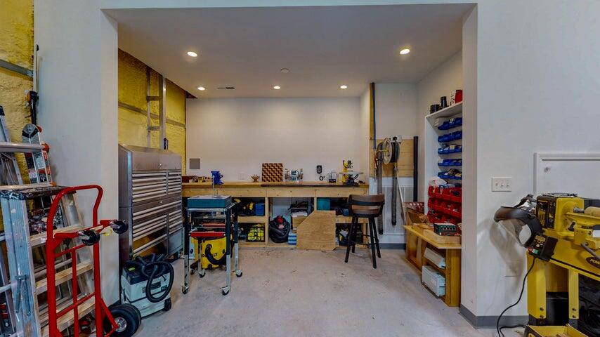 4809 Wind Bluff Circle