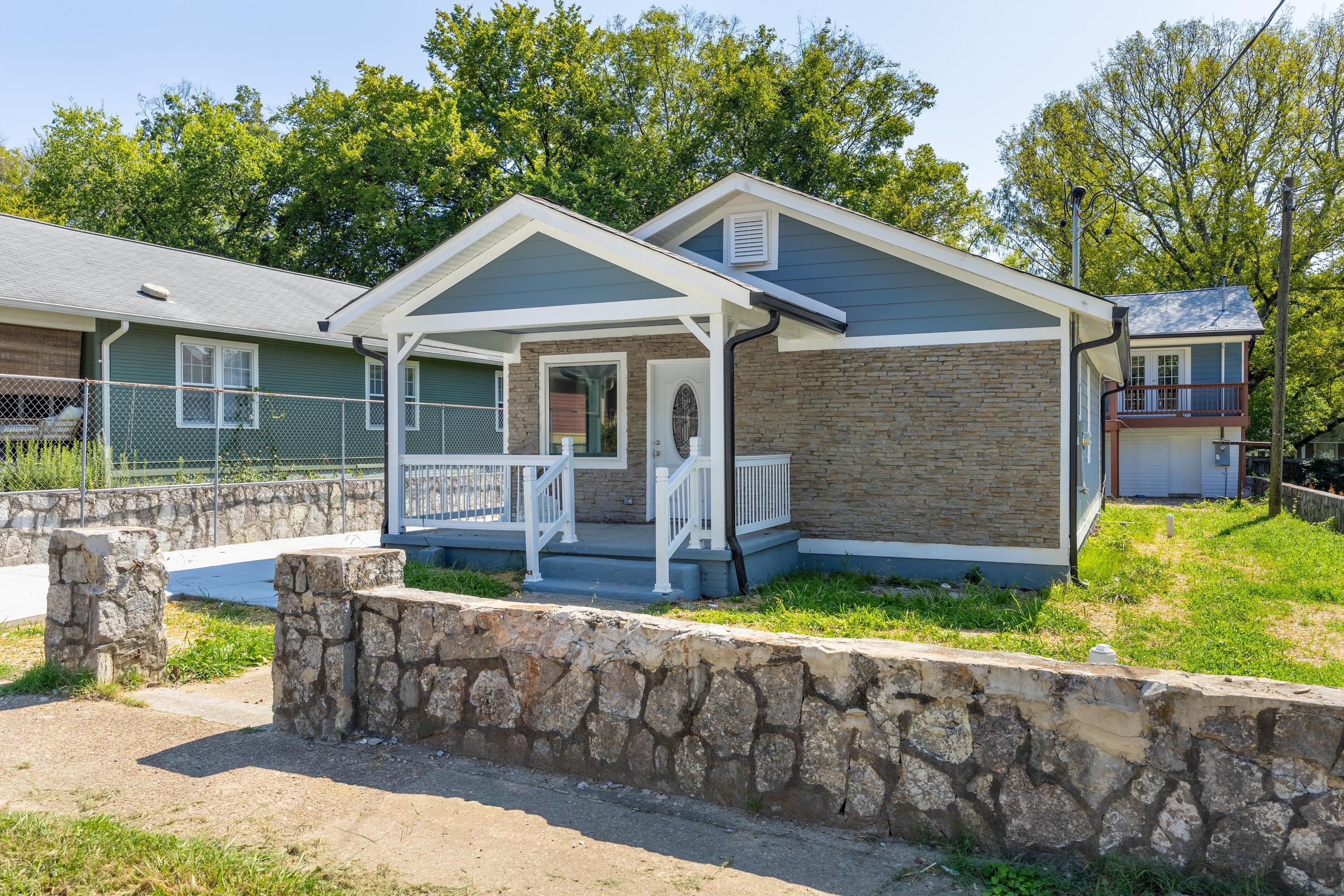702 Snow Street