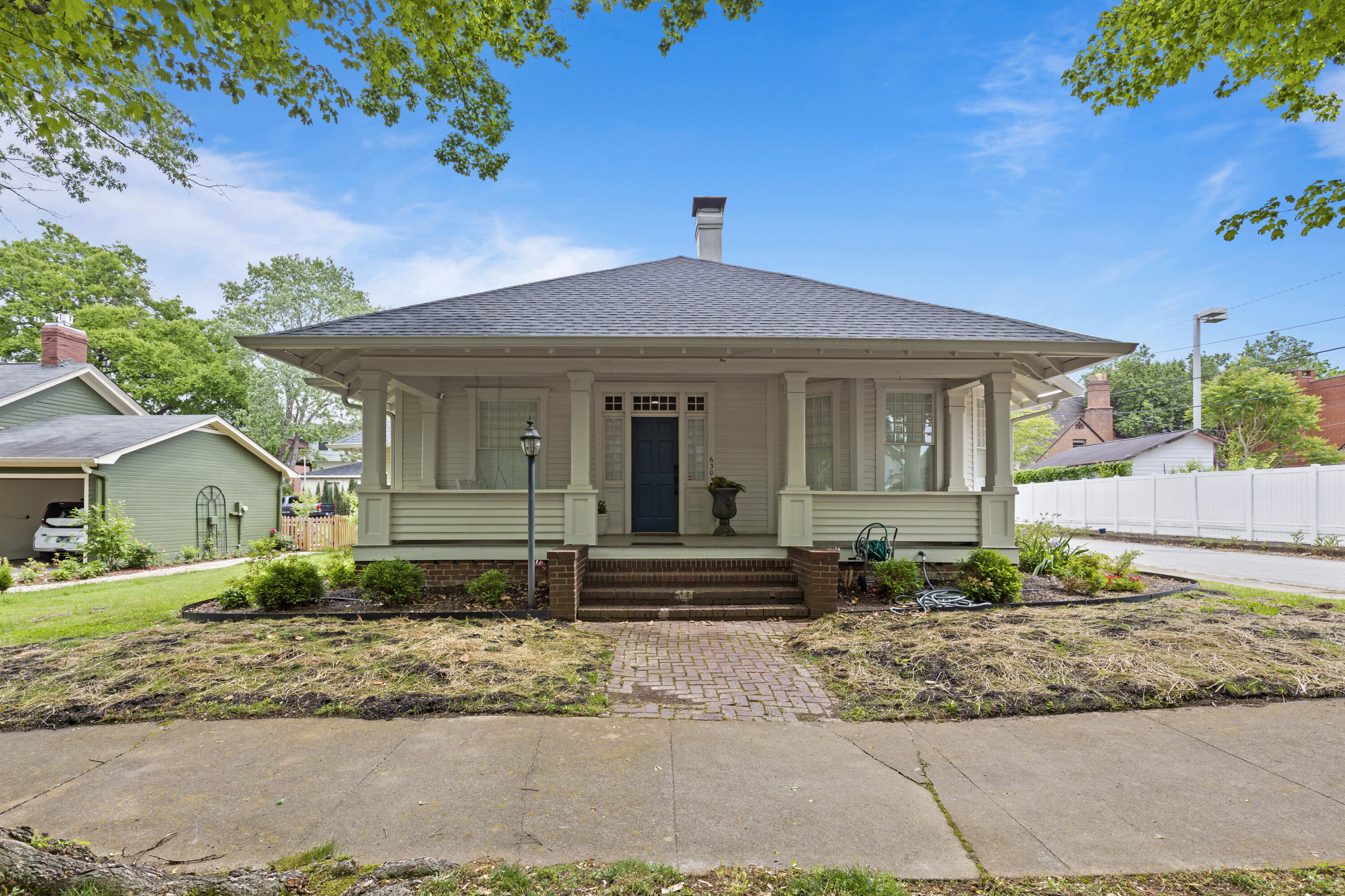 630 NW Worth Street