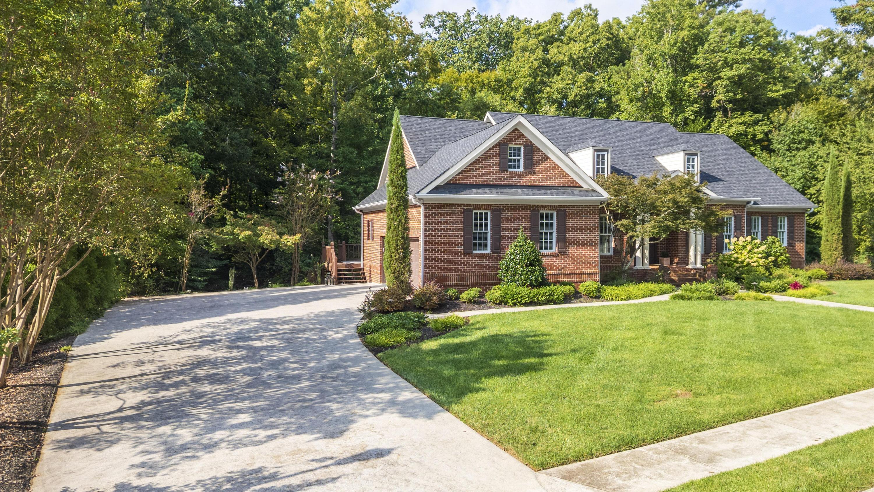 415 Anatole Lane NW