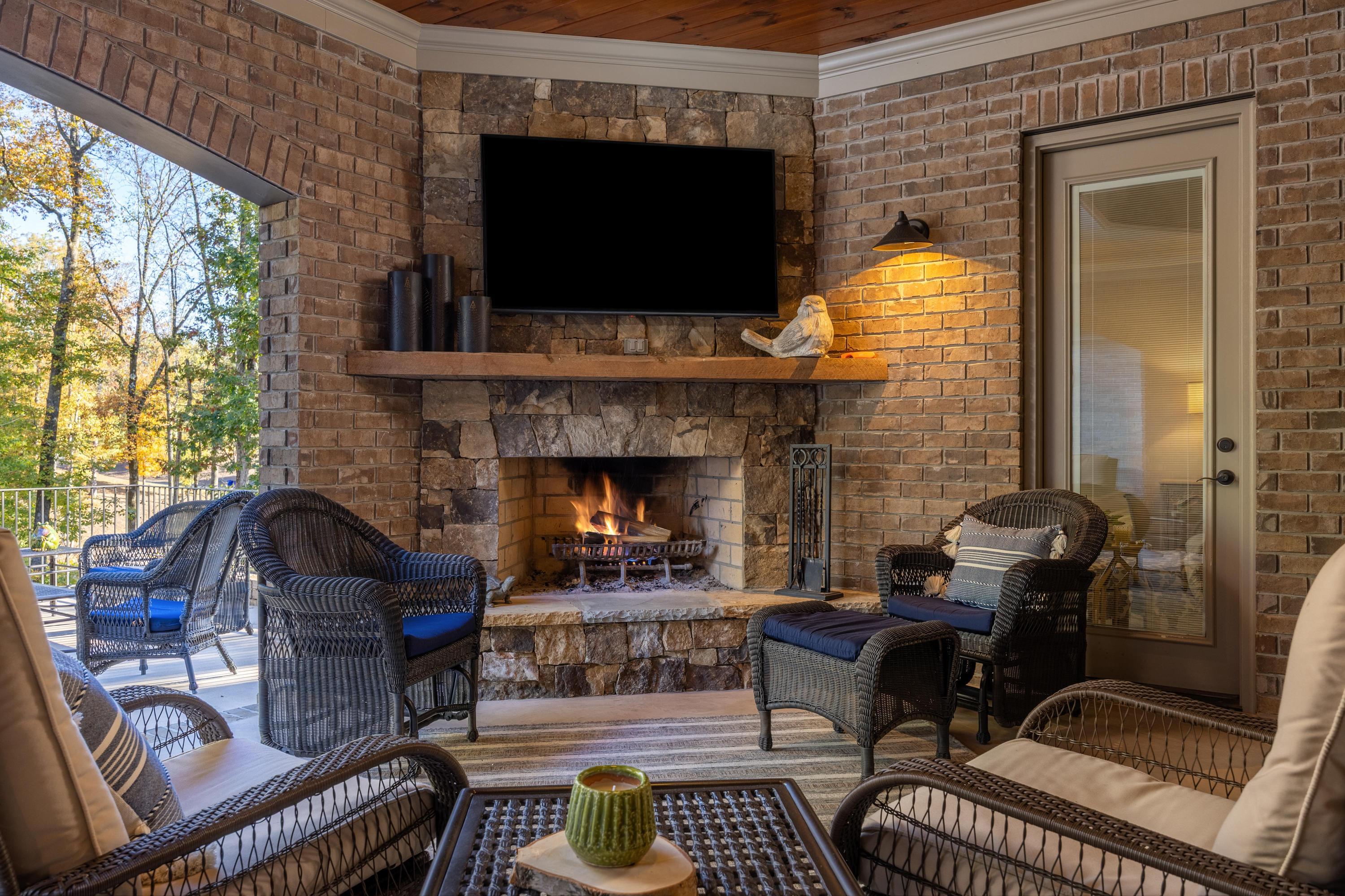 170 Litchfield Lane NW, Cleveland